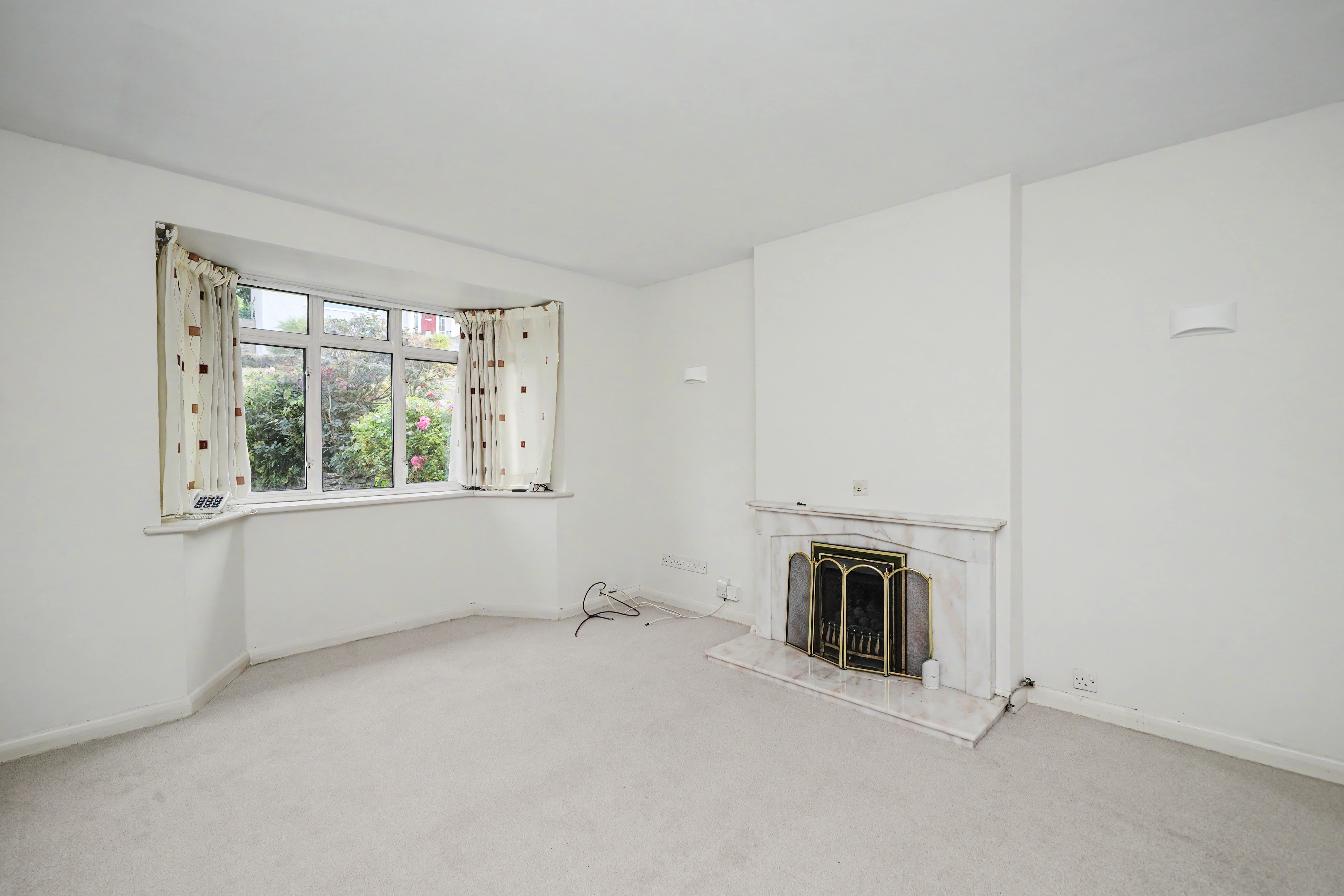 4 - Living room