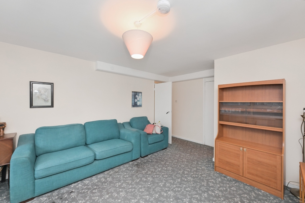 10 - Living room
