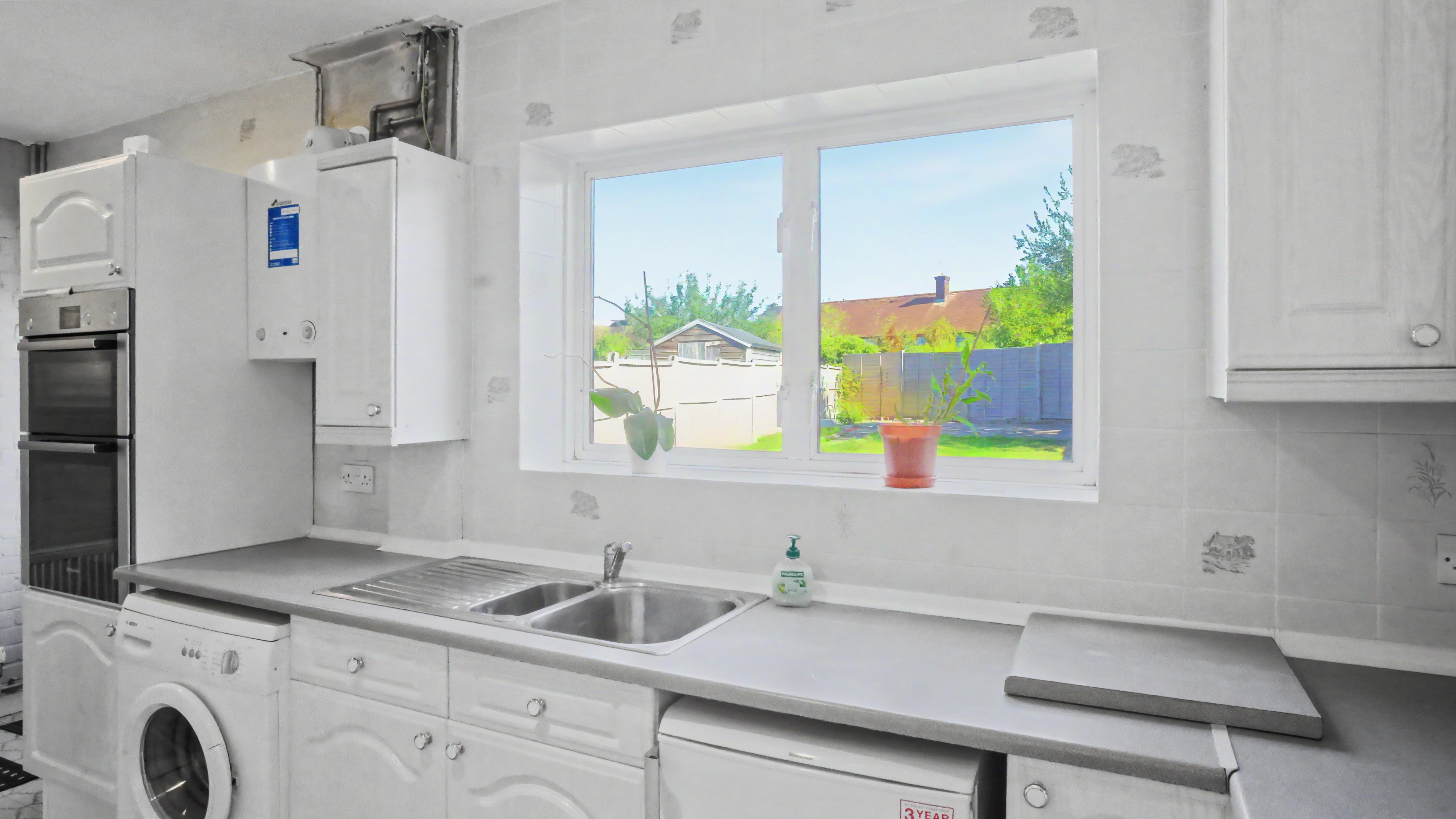 8 - Kitchen