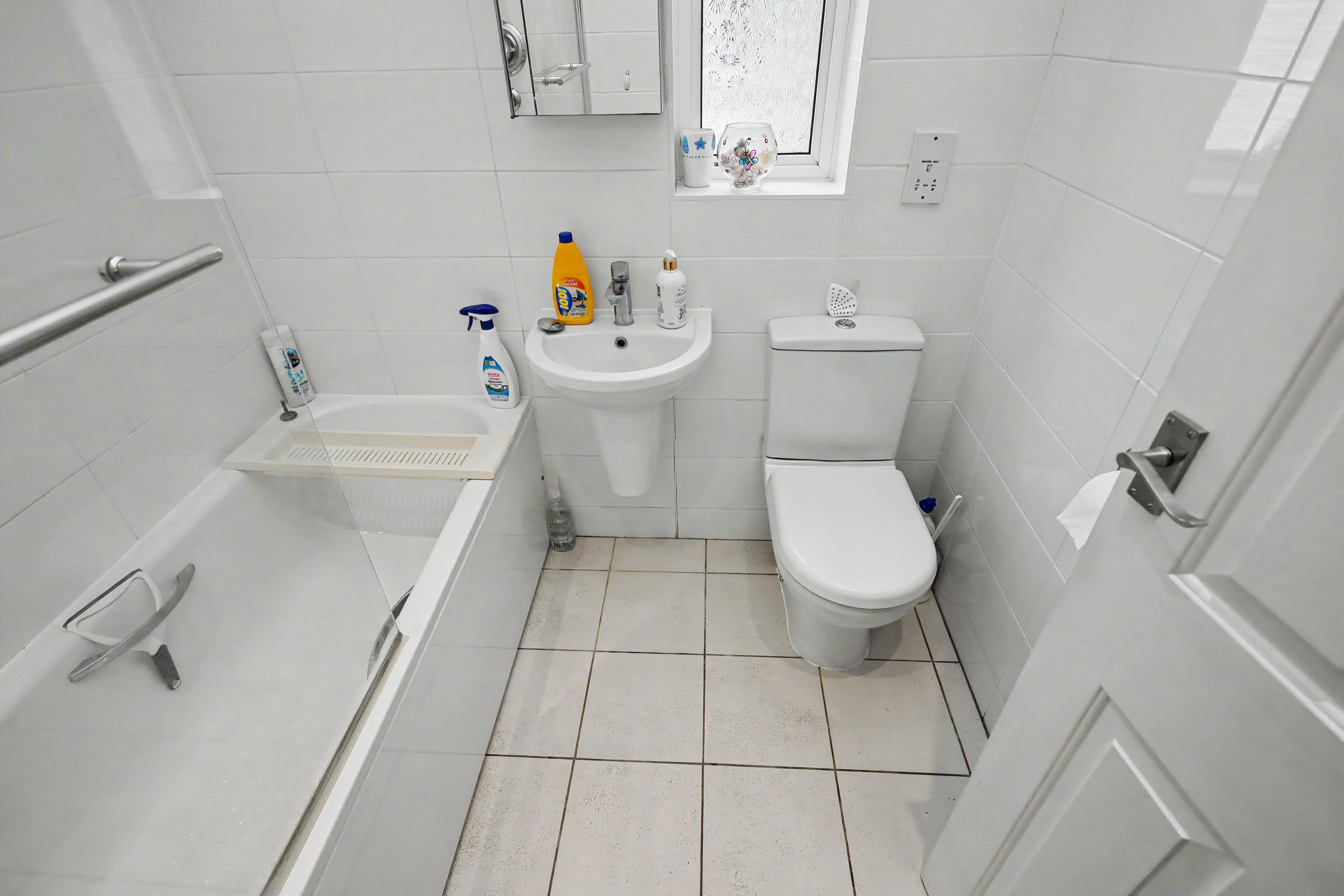 17 - Bathroom