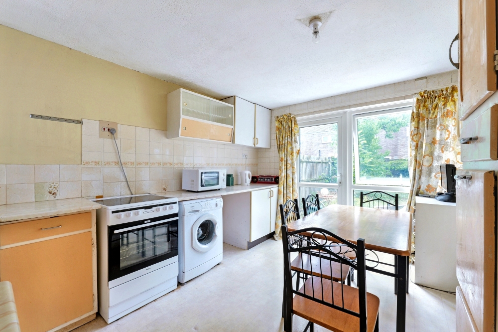 3 - Kitchen