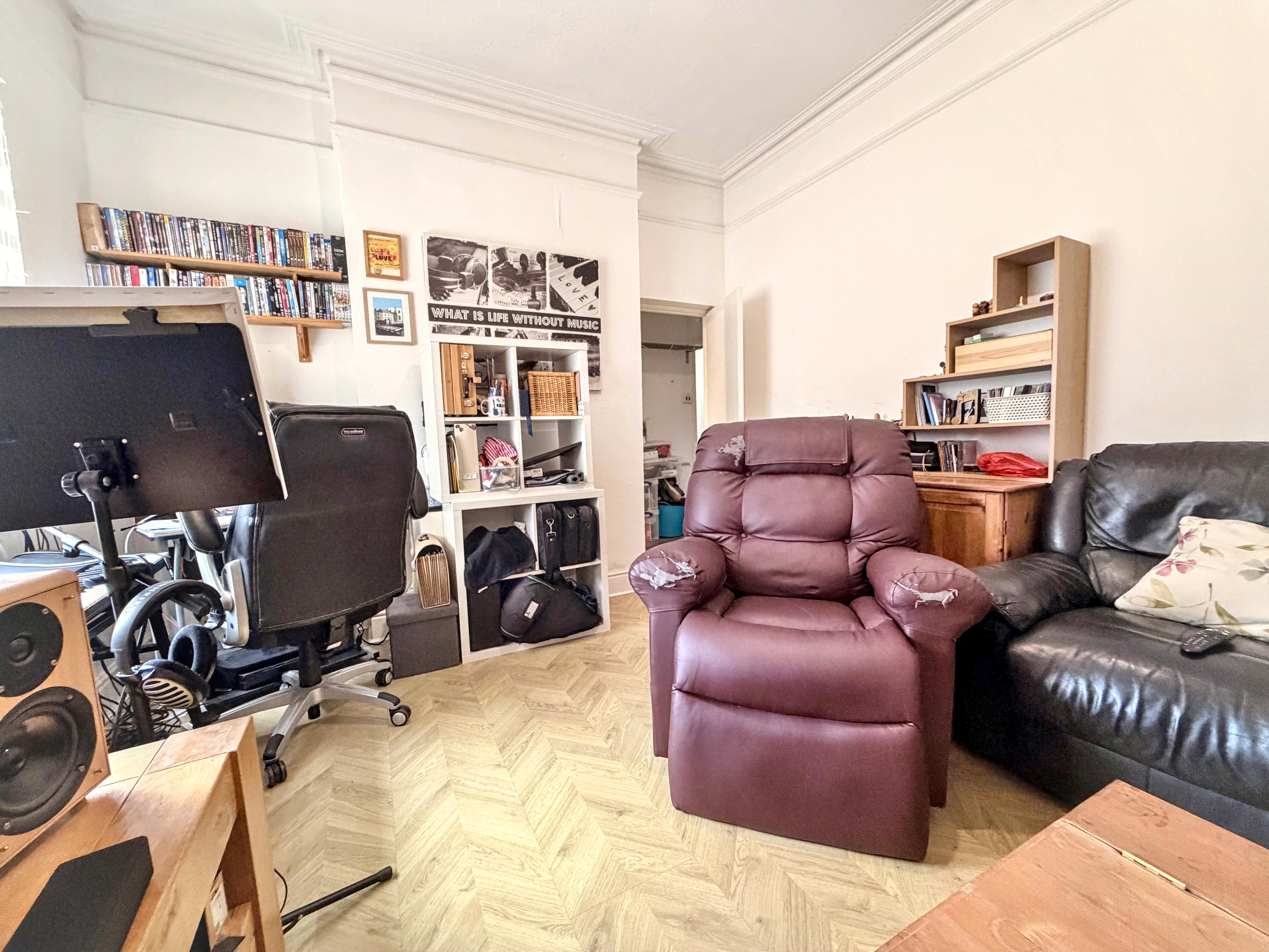 3 - Living room