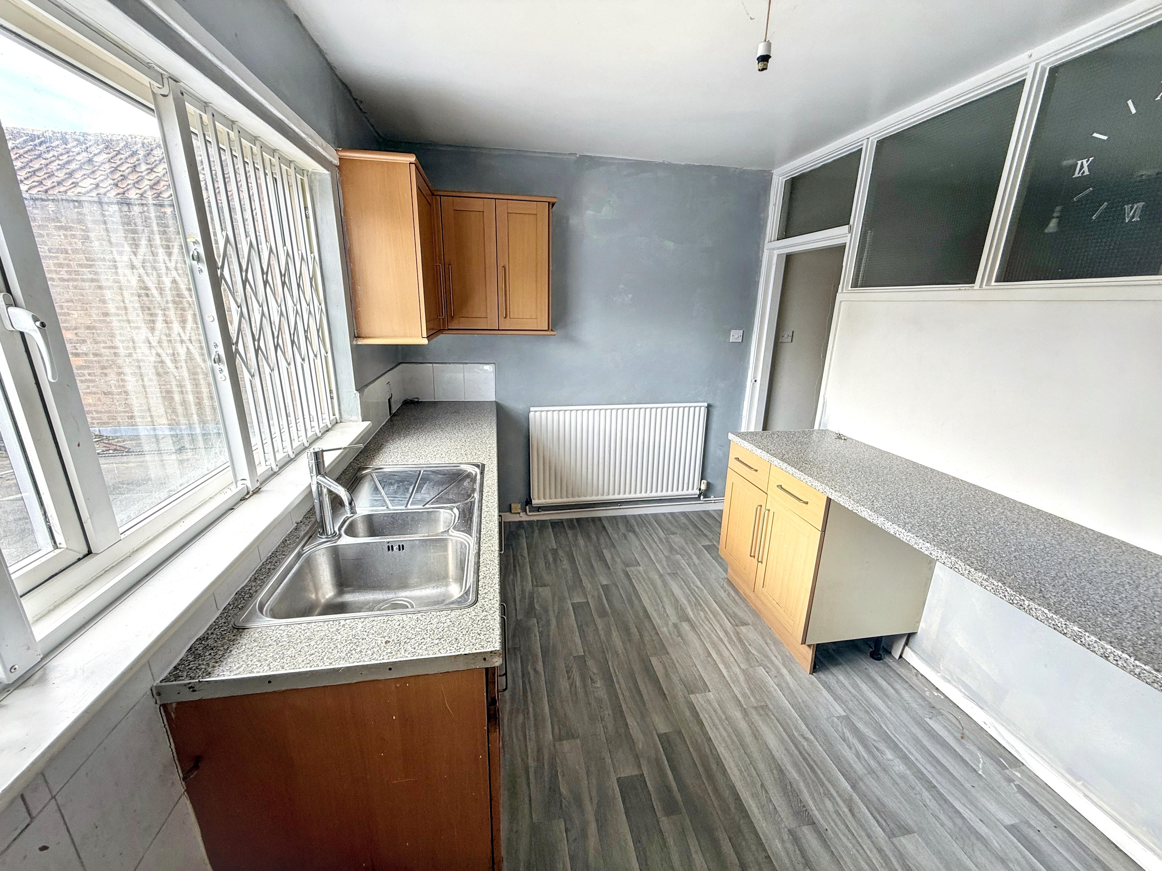 3 - Kitchen