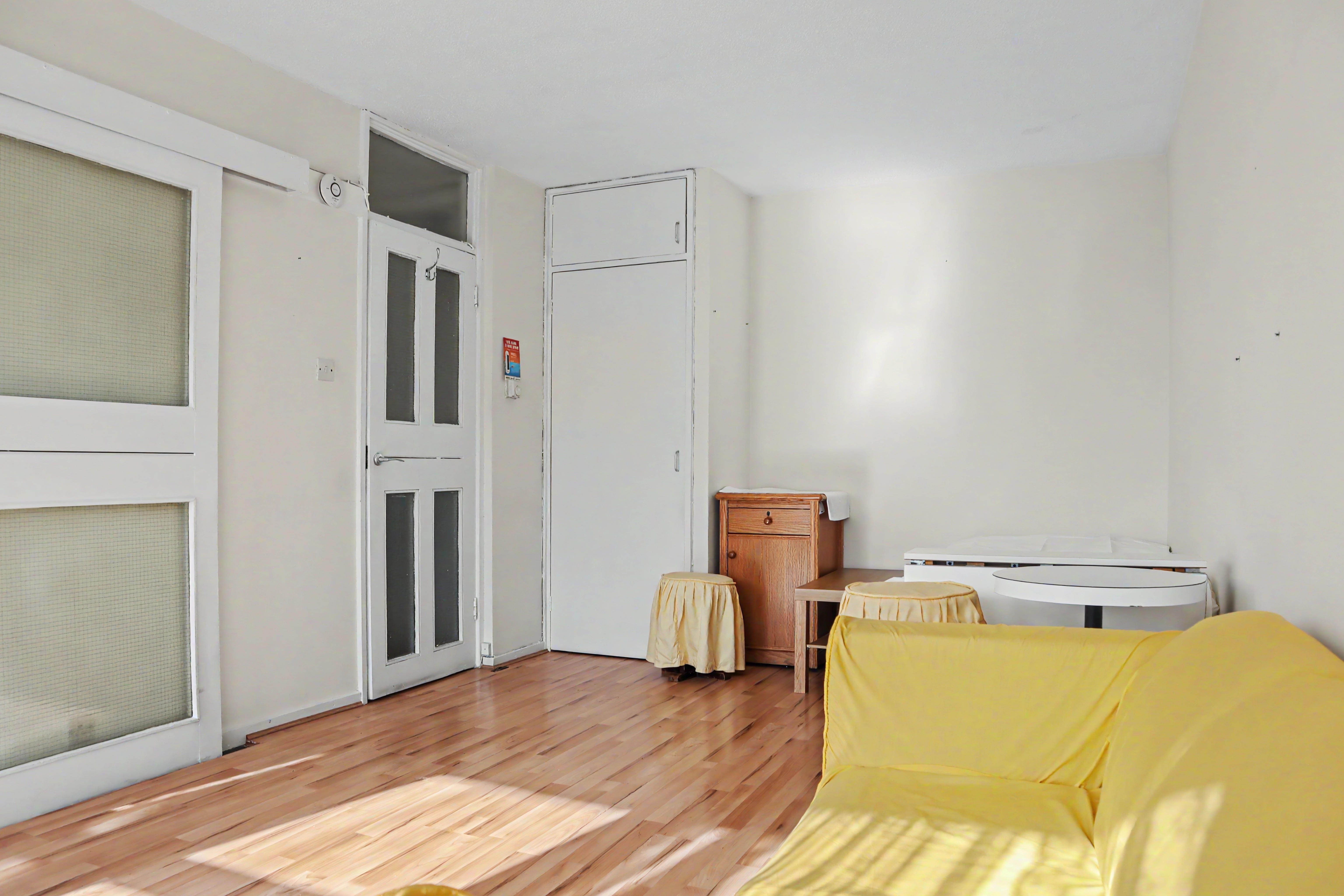 4 - Living room, Bedroom