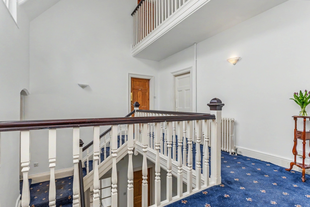 13 - Hallway