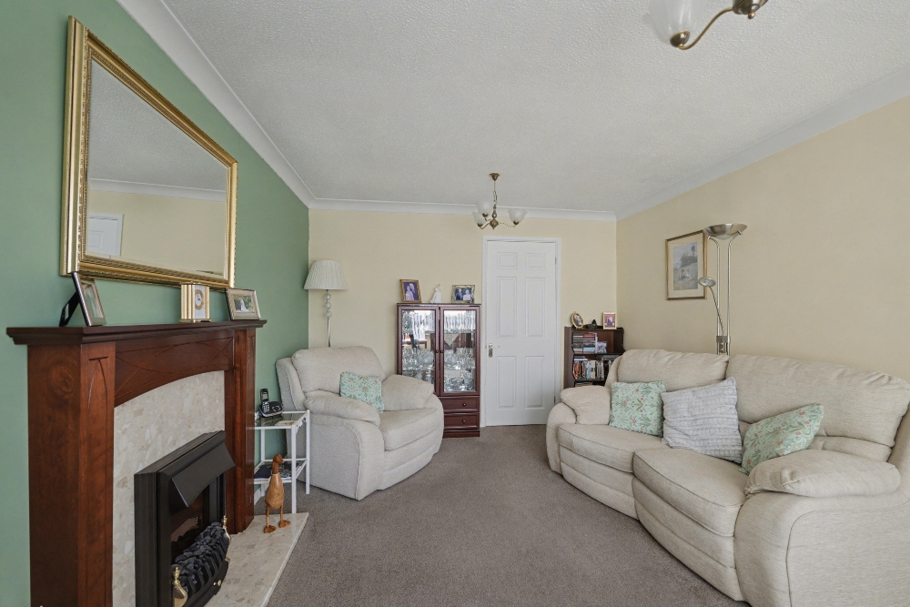 5 - Living room