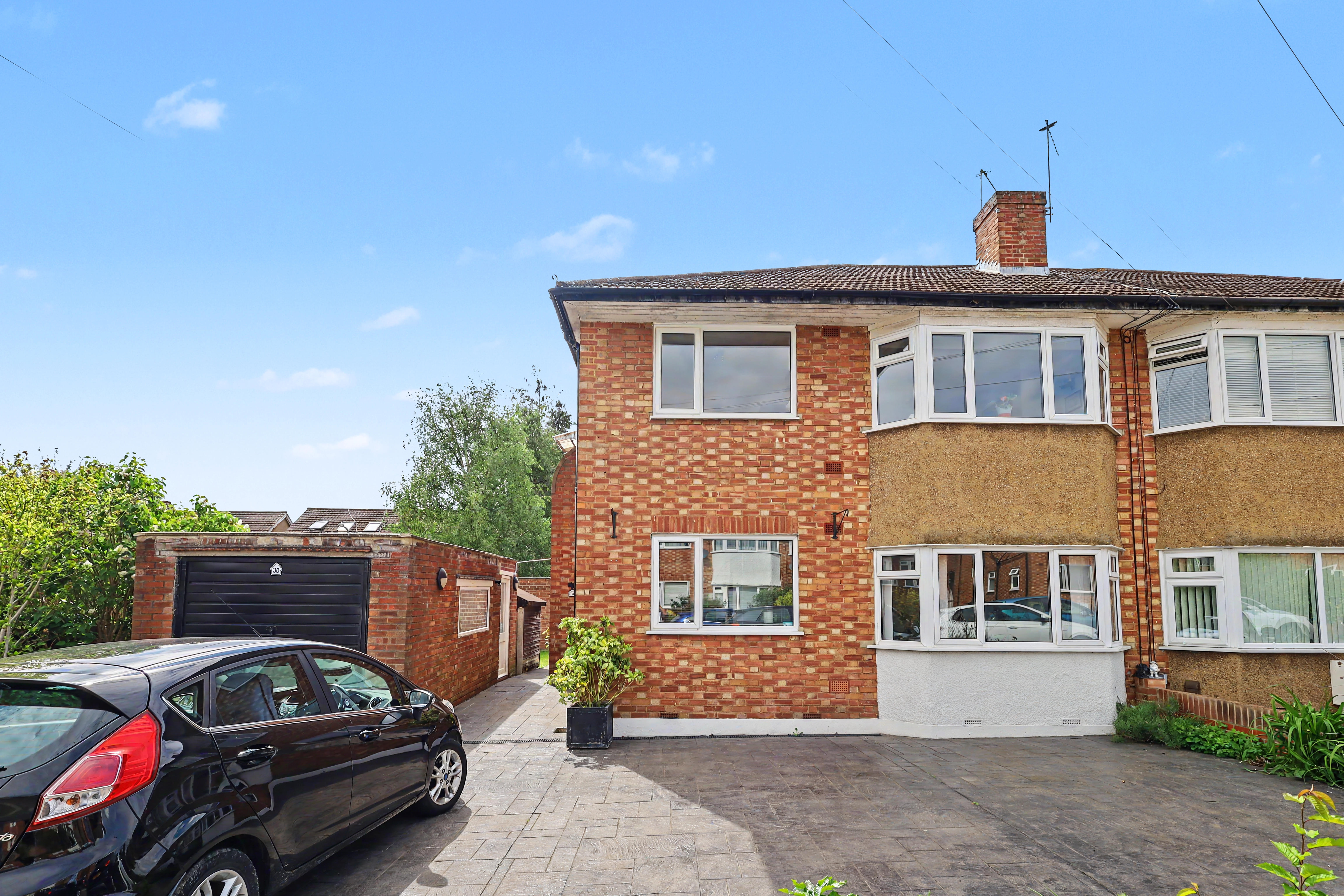 32  Vincent Close, Ilford, IG6 2SZ