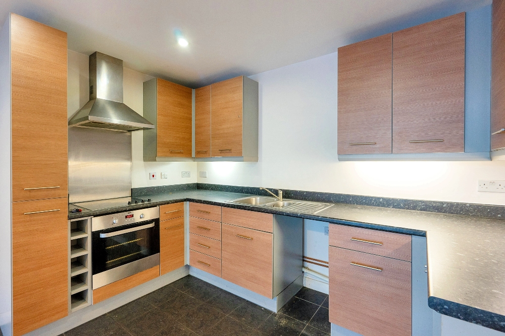 4 - Kitchen