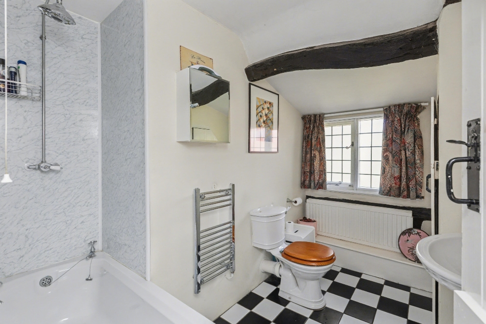 23 - Ensuite