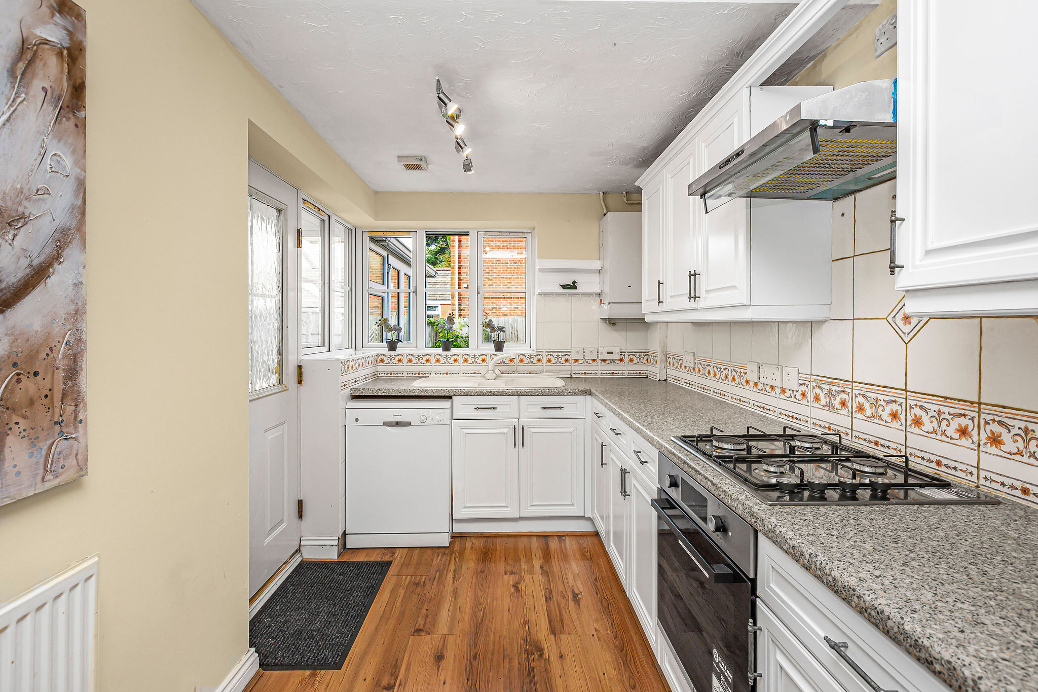 4 - Kitchen