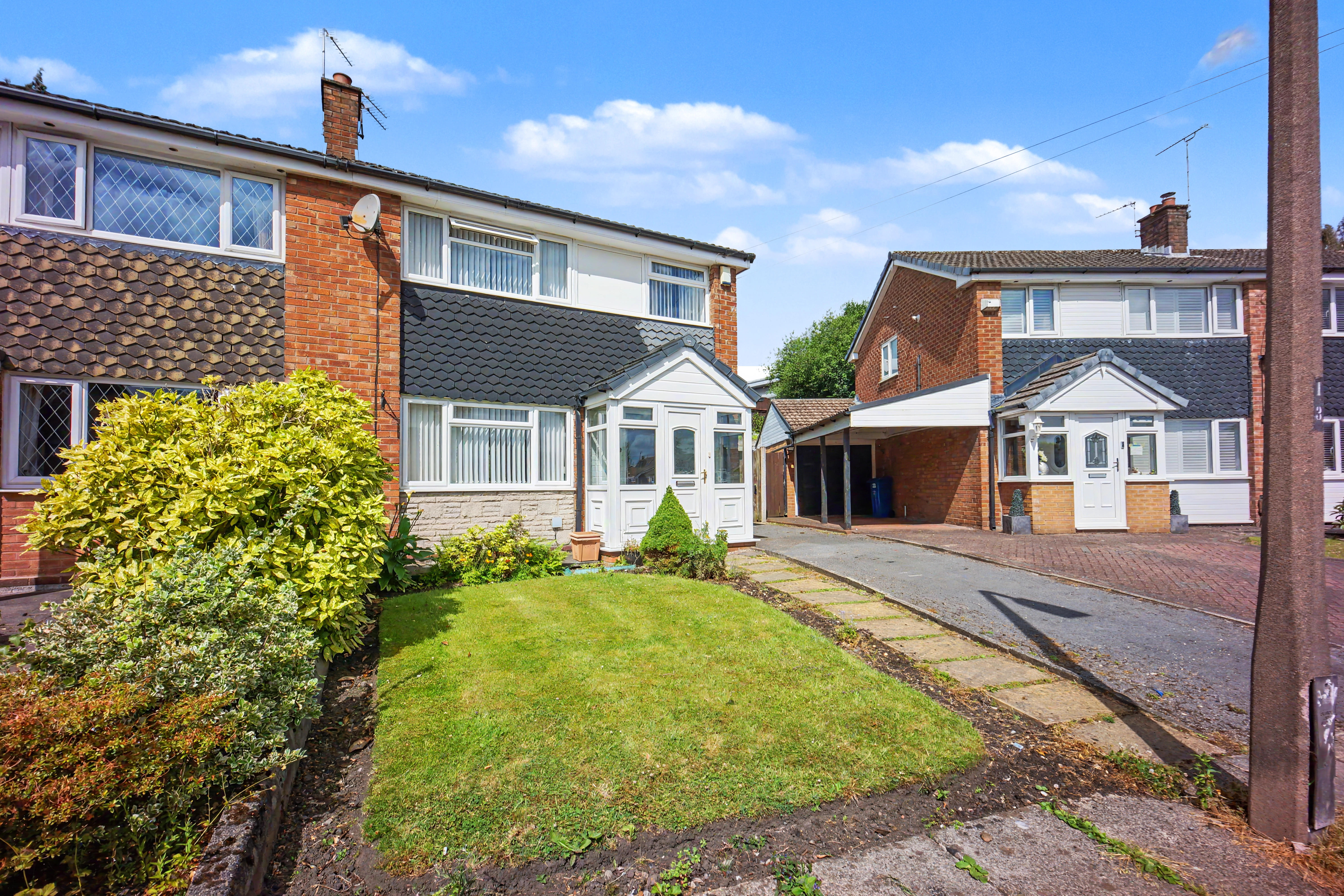 69  Leyton Drive, Bury, BL9 9TS