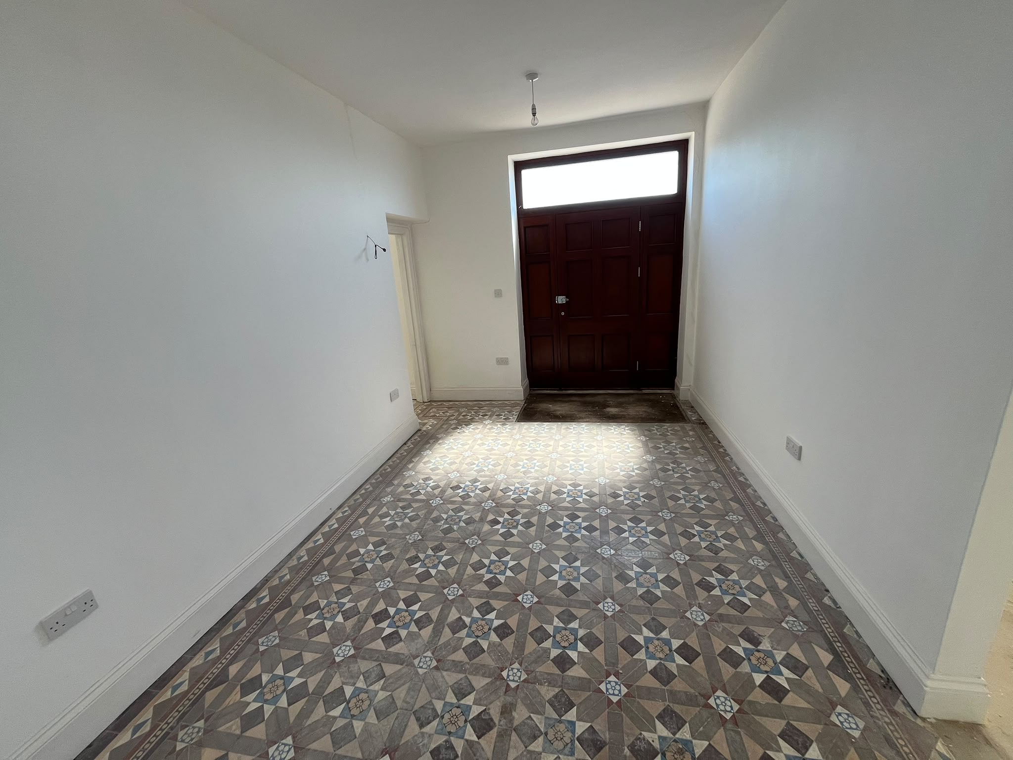 4 - Front entrance_
