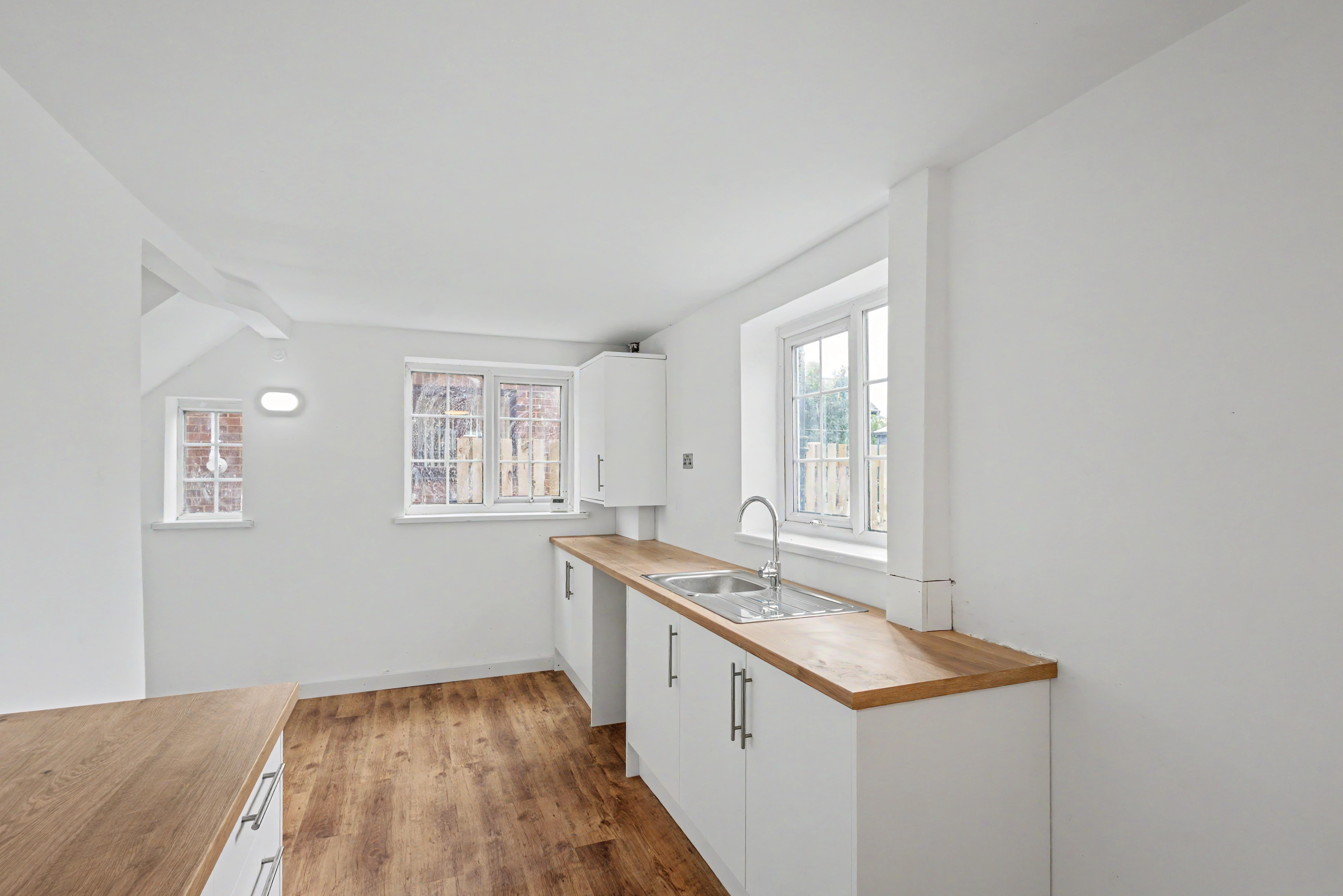 4 - Kitchen