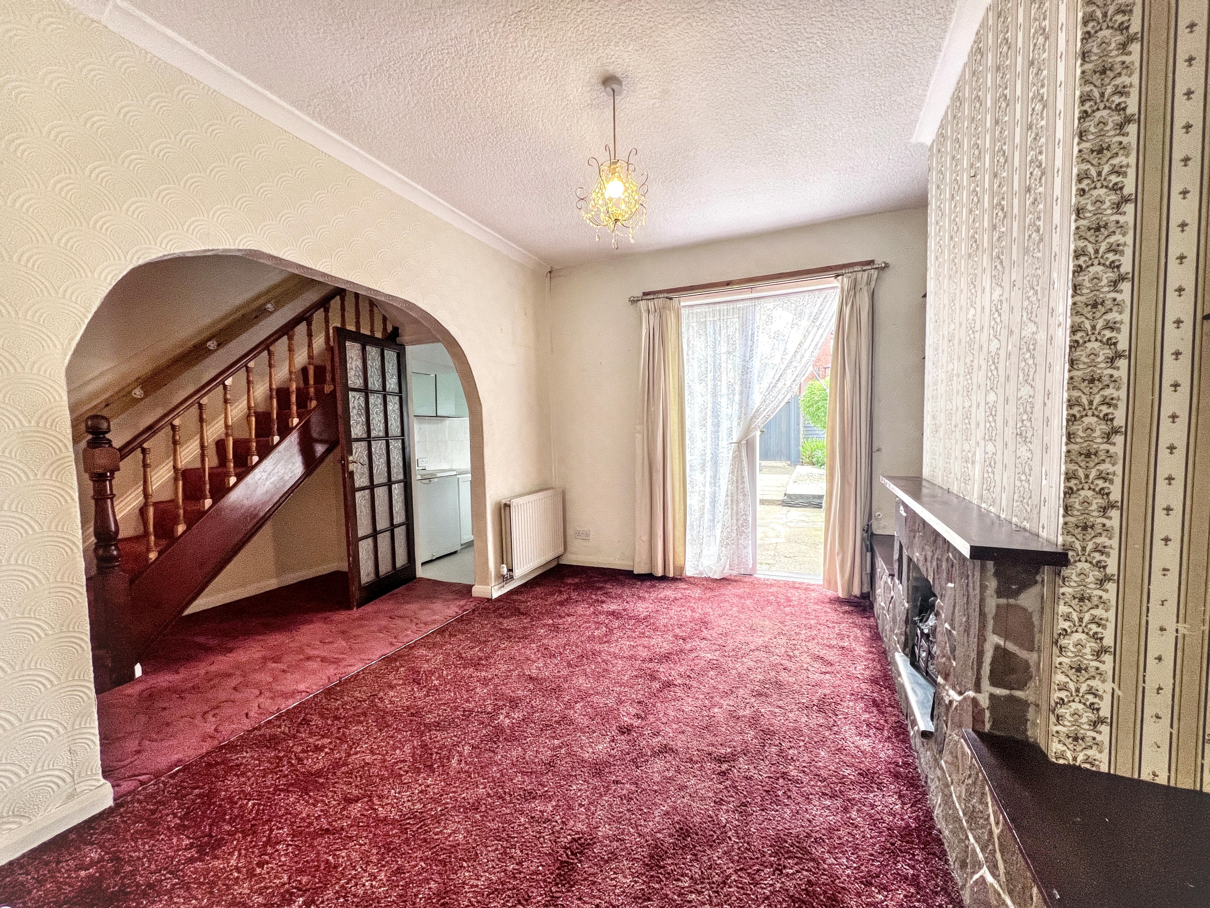 6 - Dining room