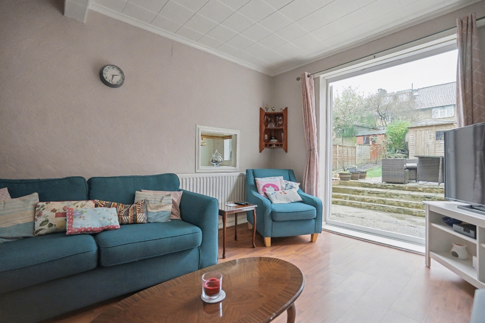 7 - Living room