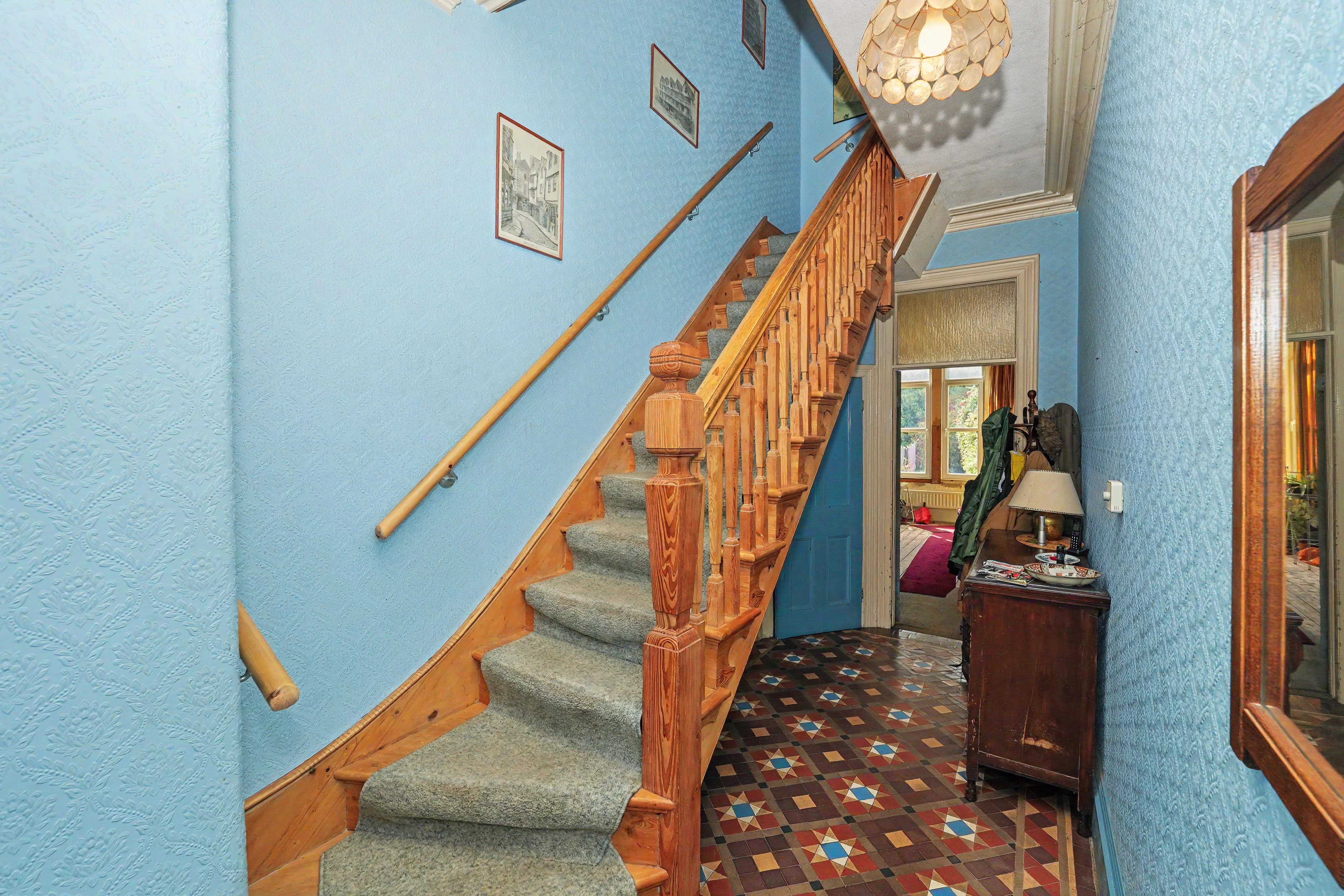 7 - Hallway