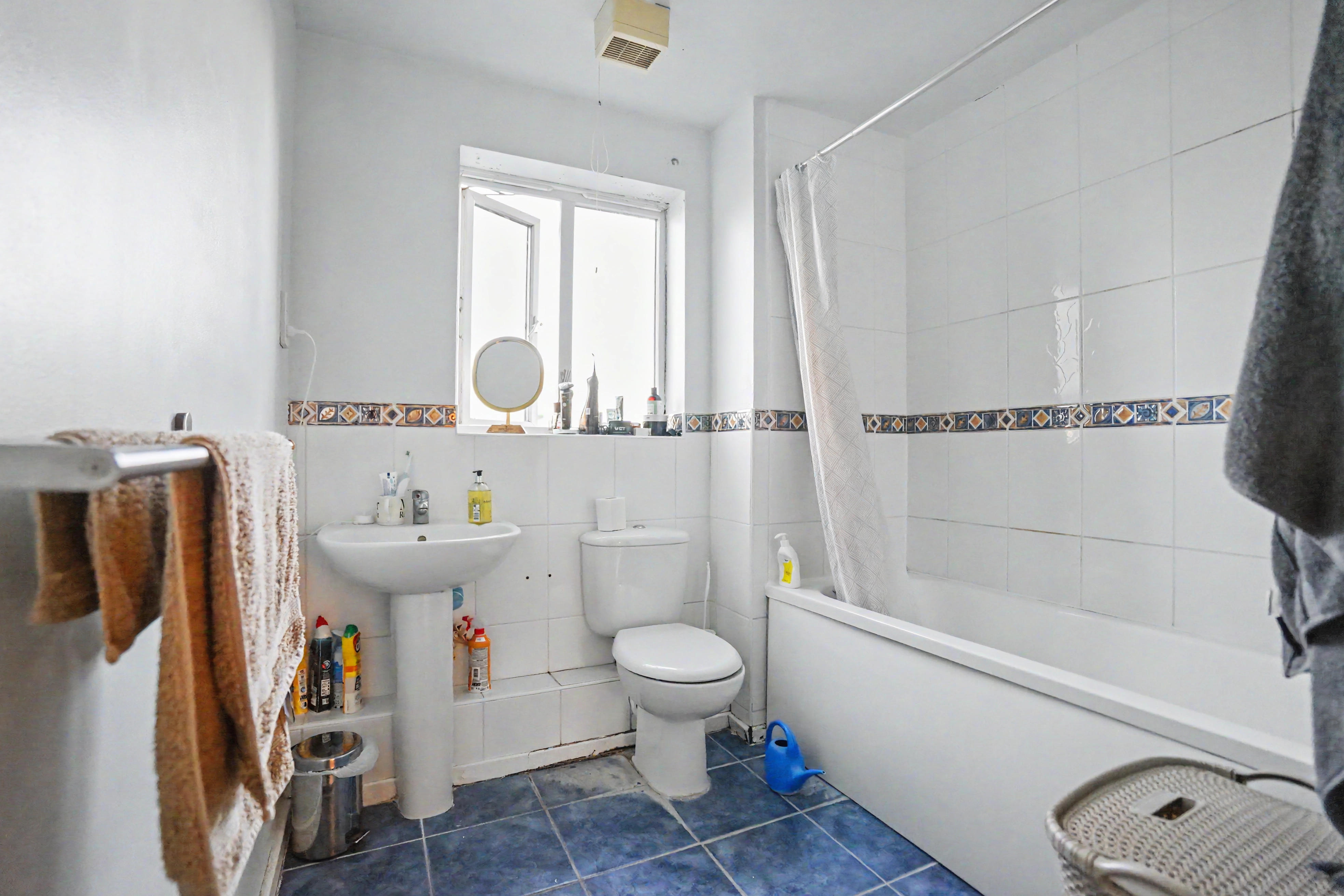 10 - Bathroom