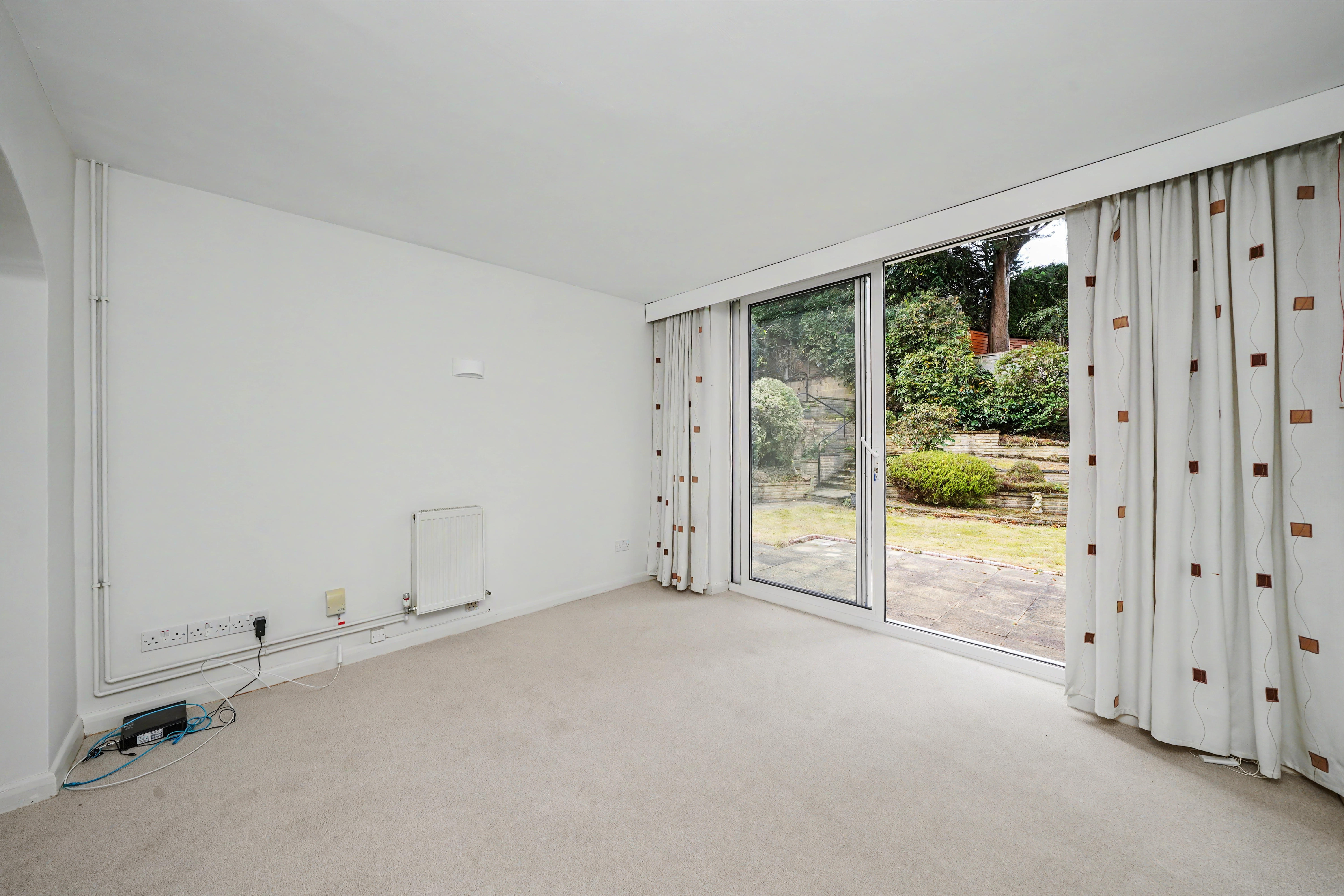 6 - Living room