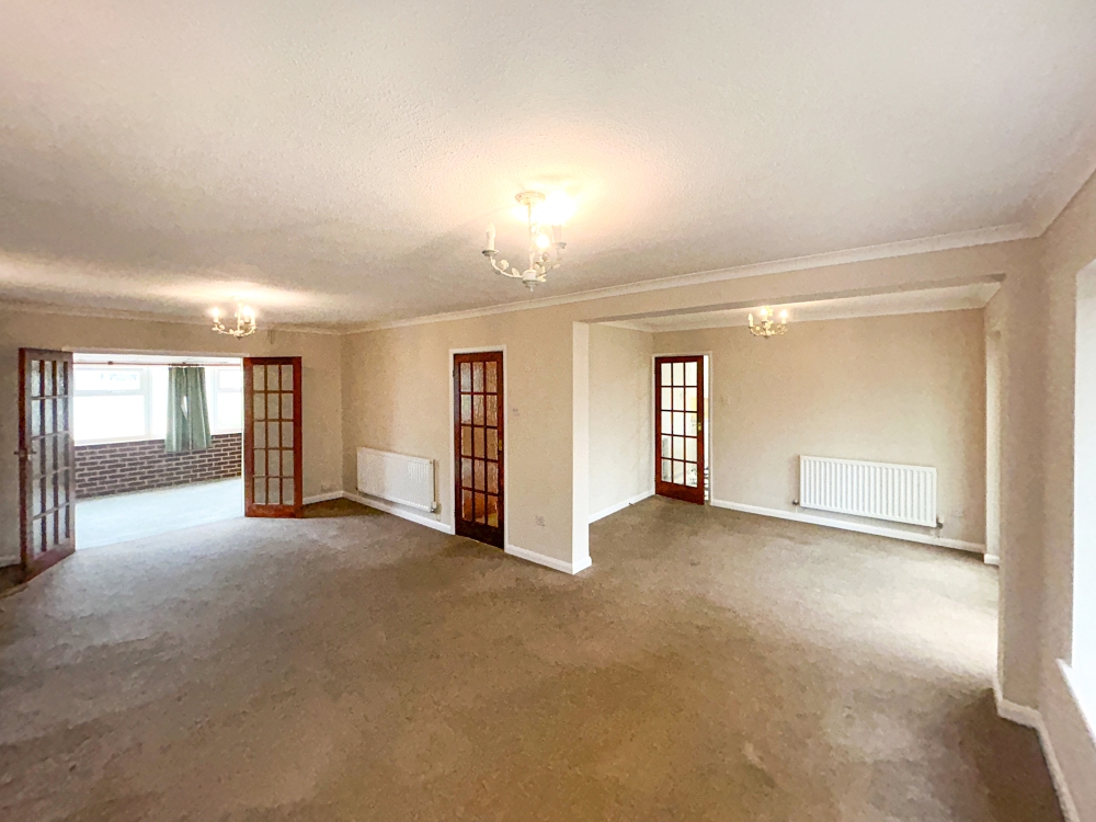 6- Living room
