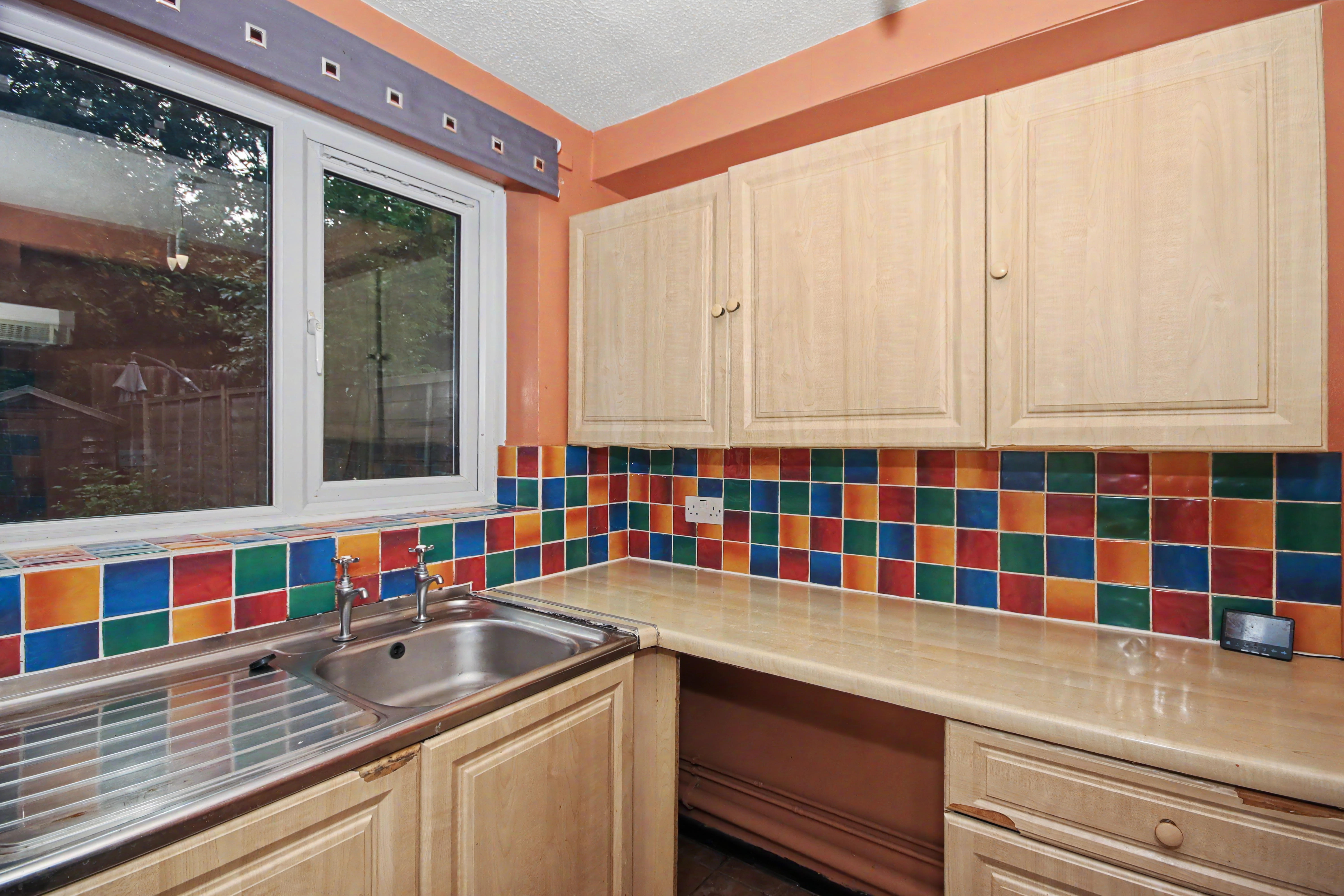 5 - Kitchen