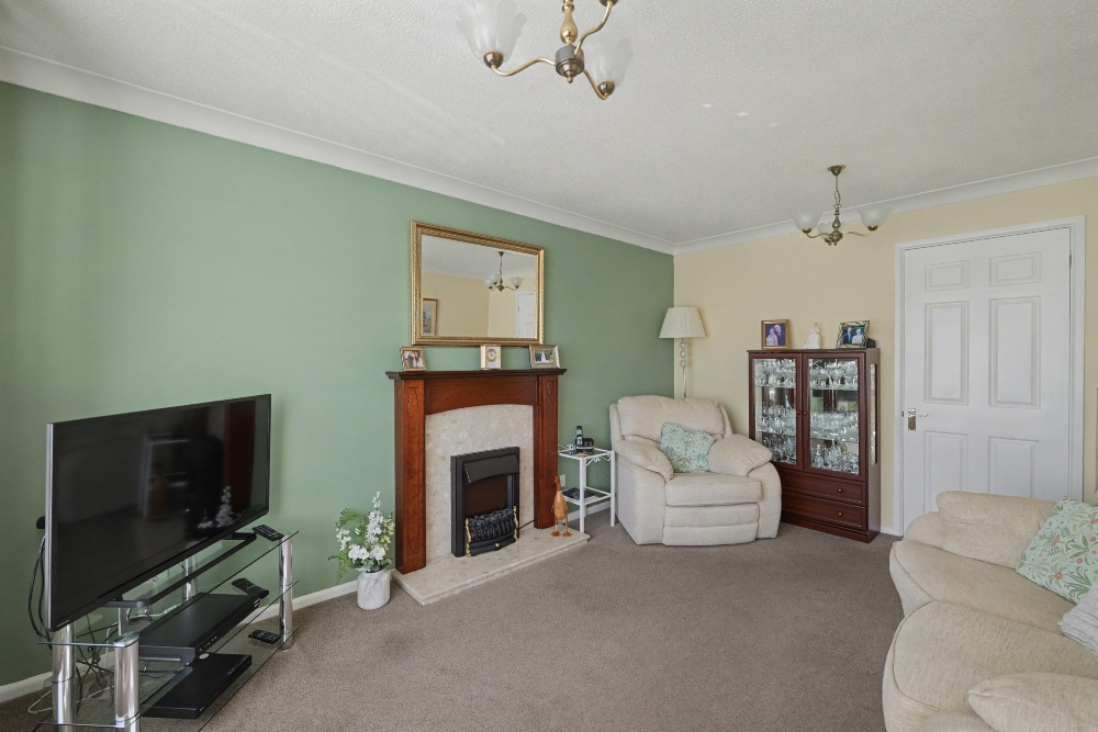 4 - Living room