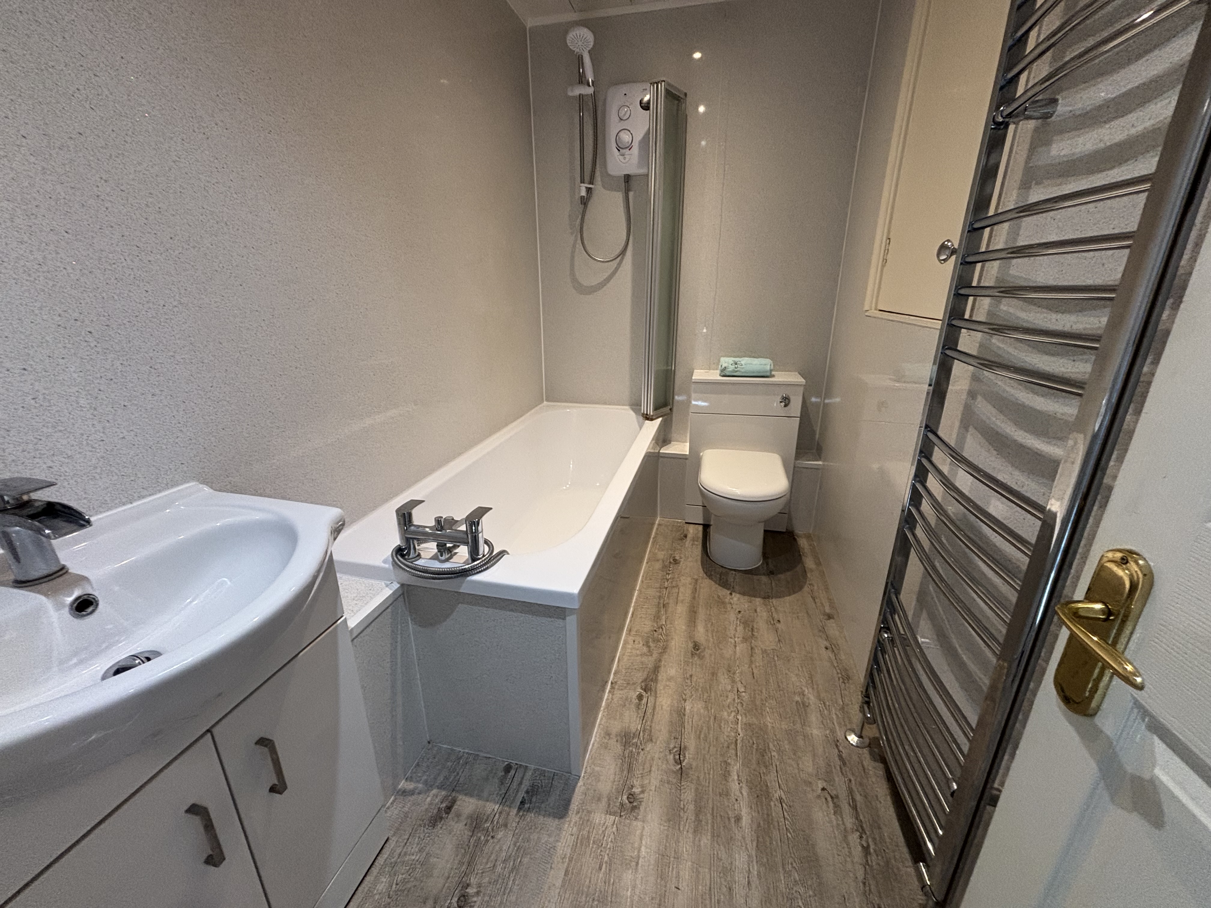 22 - Bathroom
