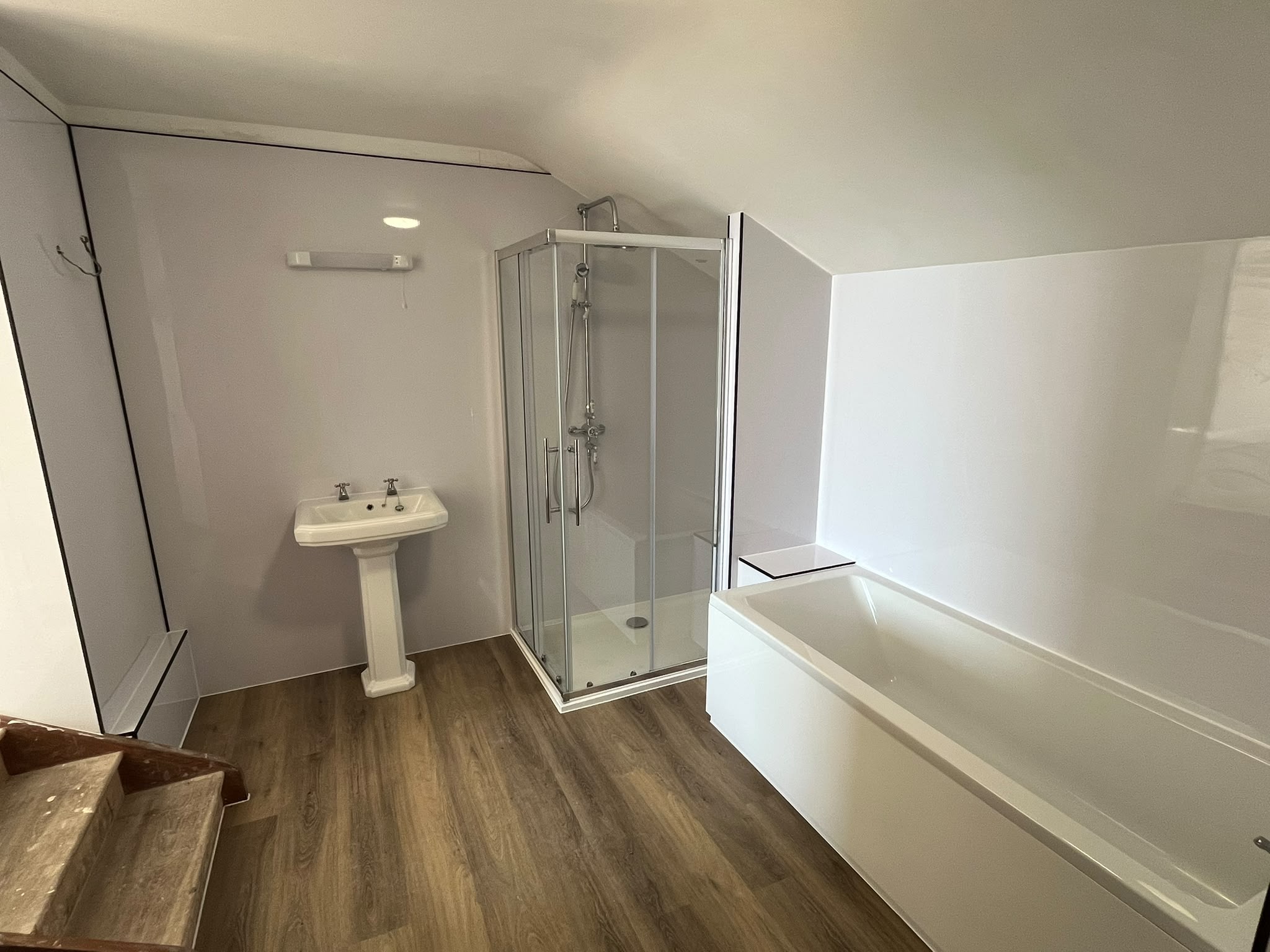 17 - Bathroom