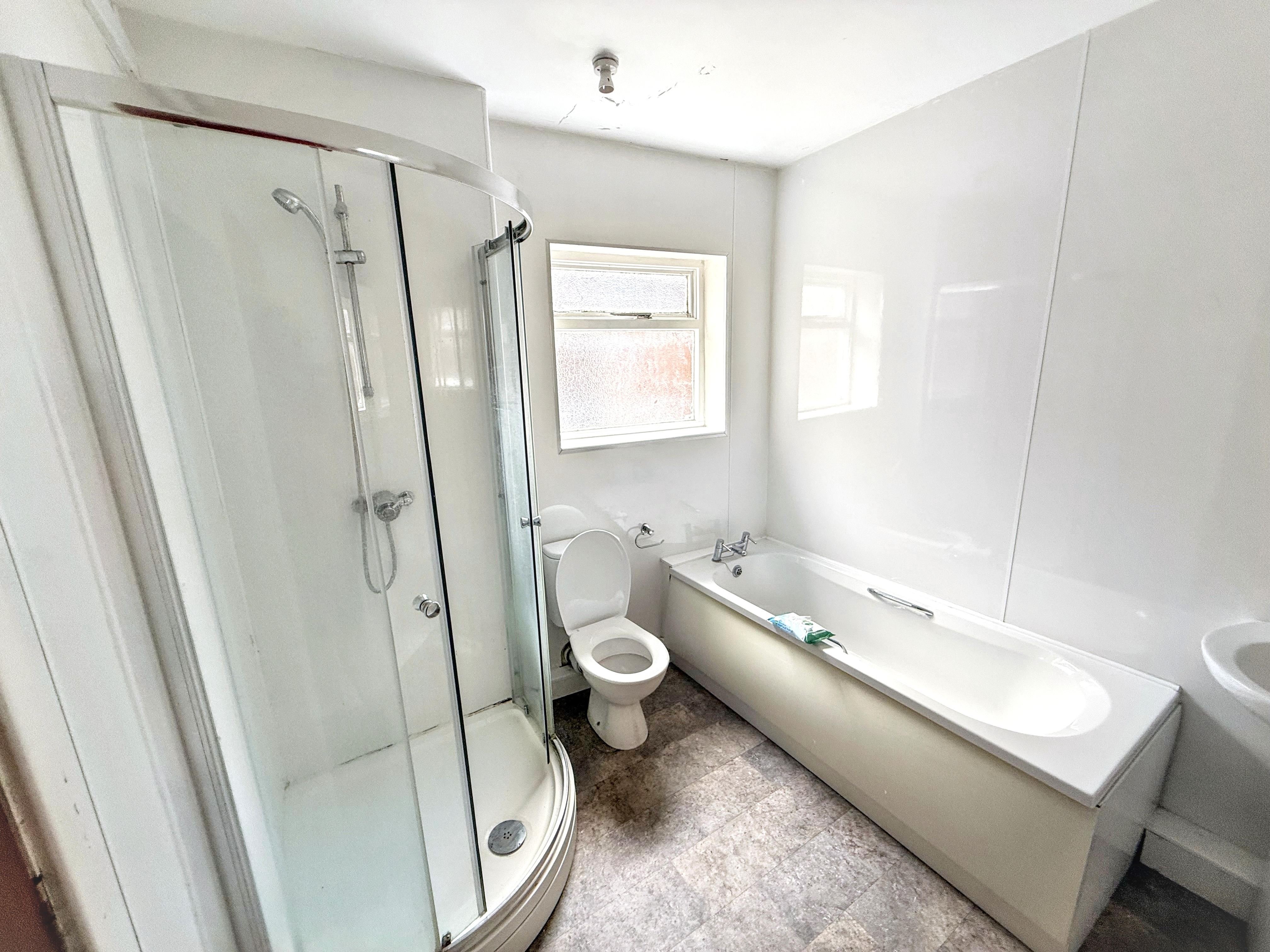 12 - Bathroom