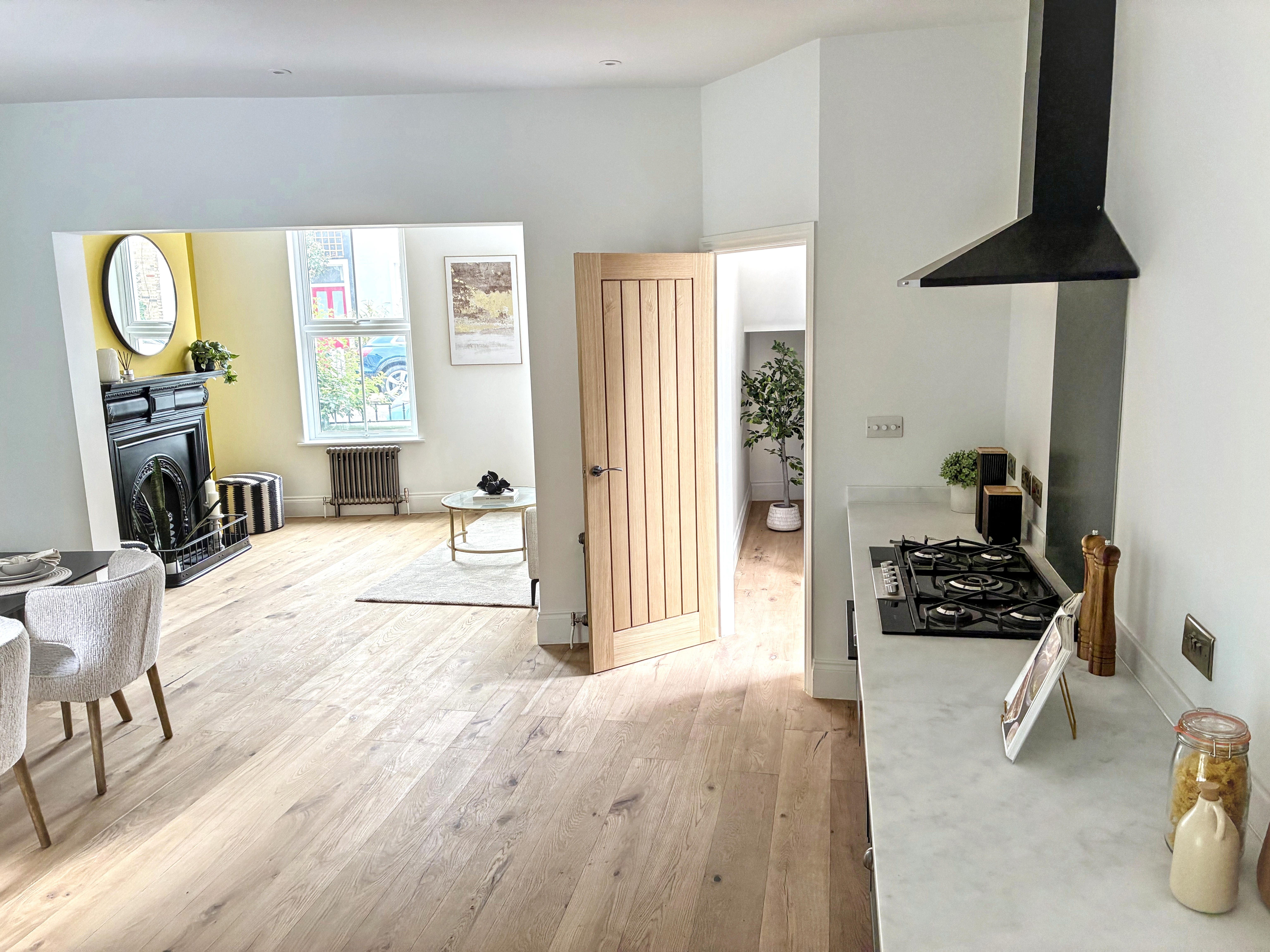 8 - Kitchen - Living room