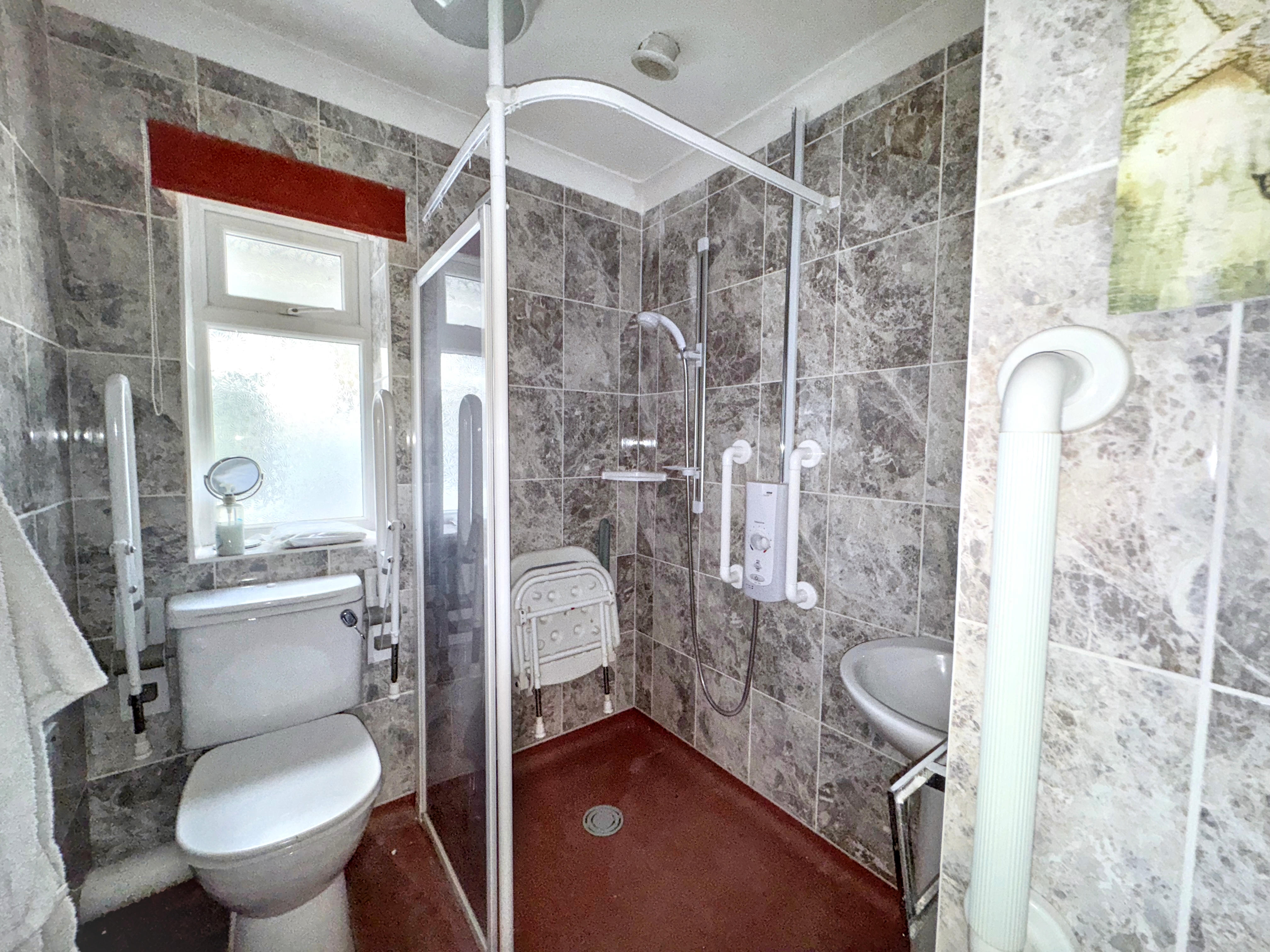 16 - Bathroom