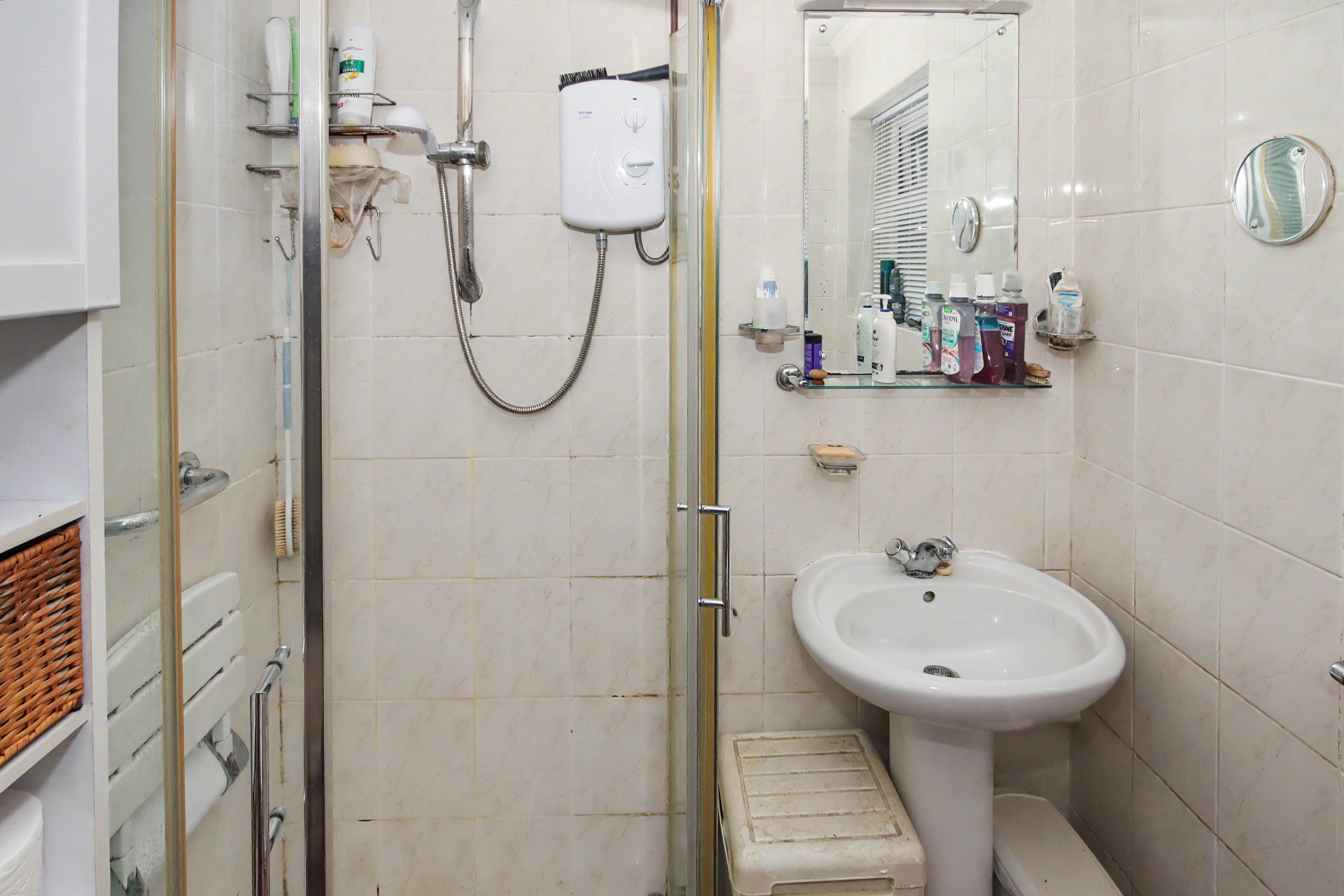 11 - Shower
