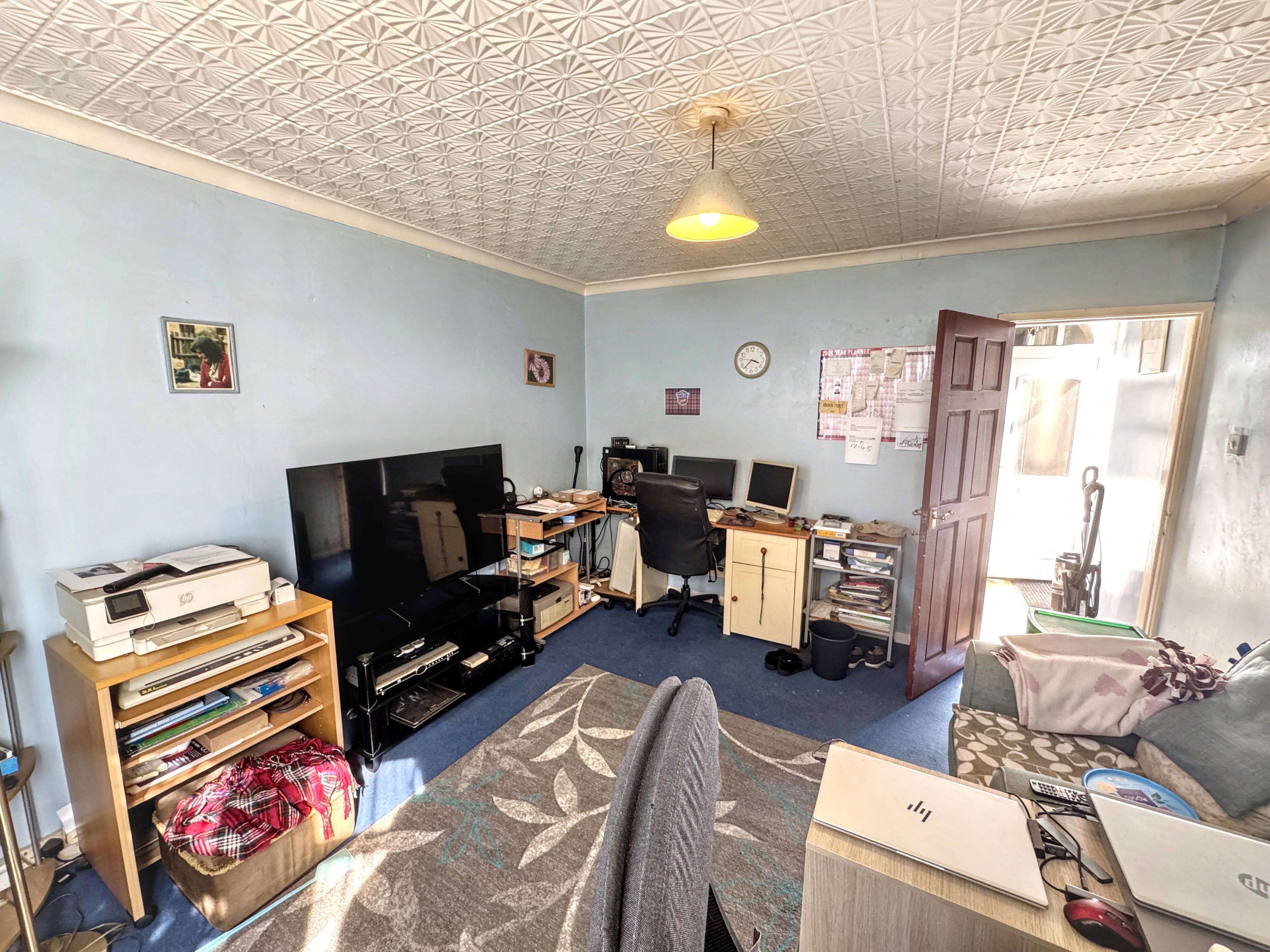 4 - Living room