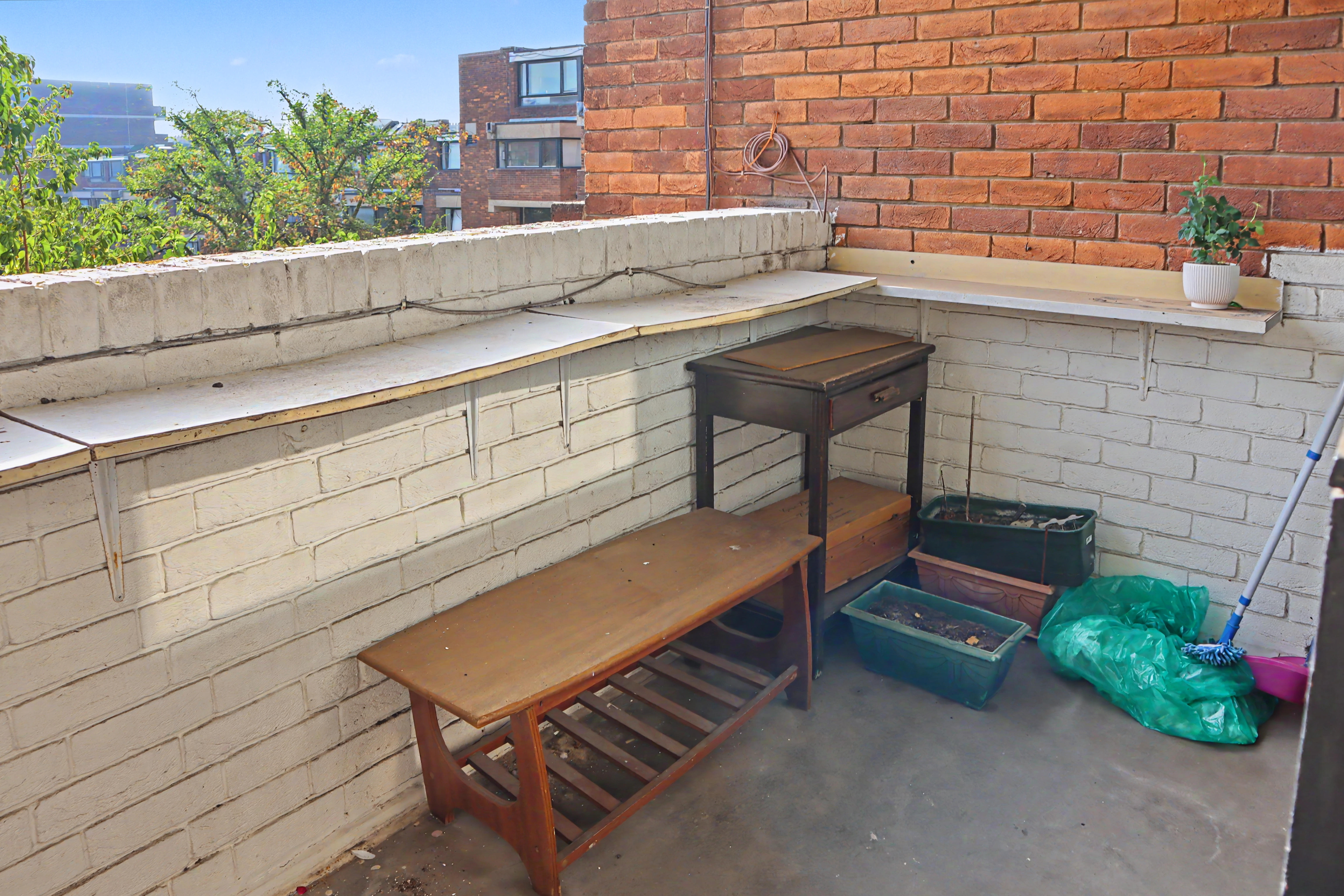 10 - Balcony