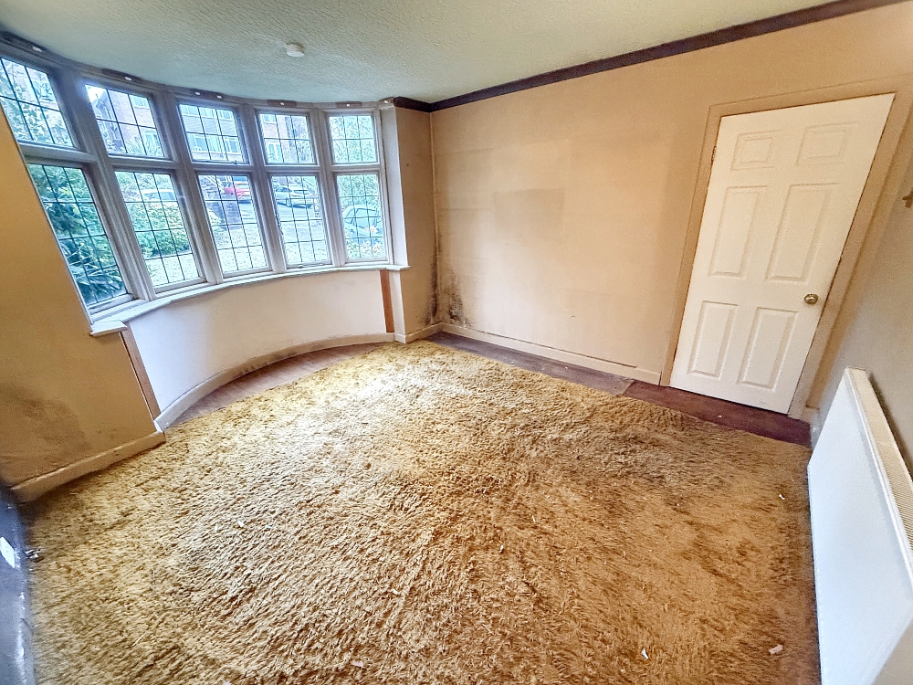 6 - Living room