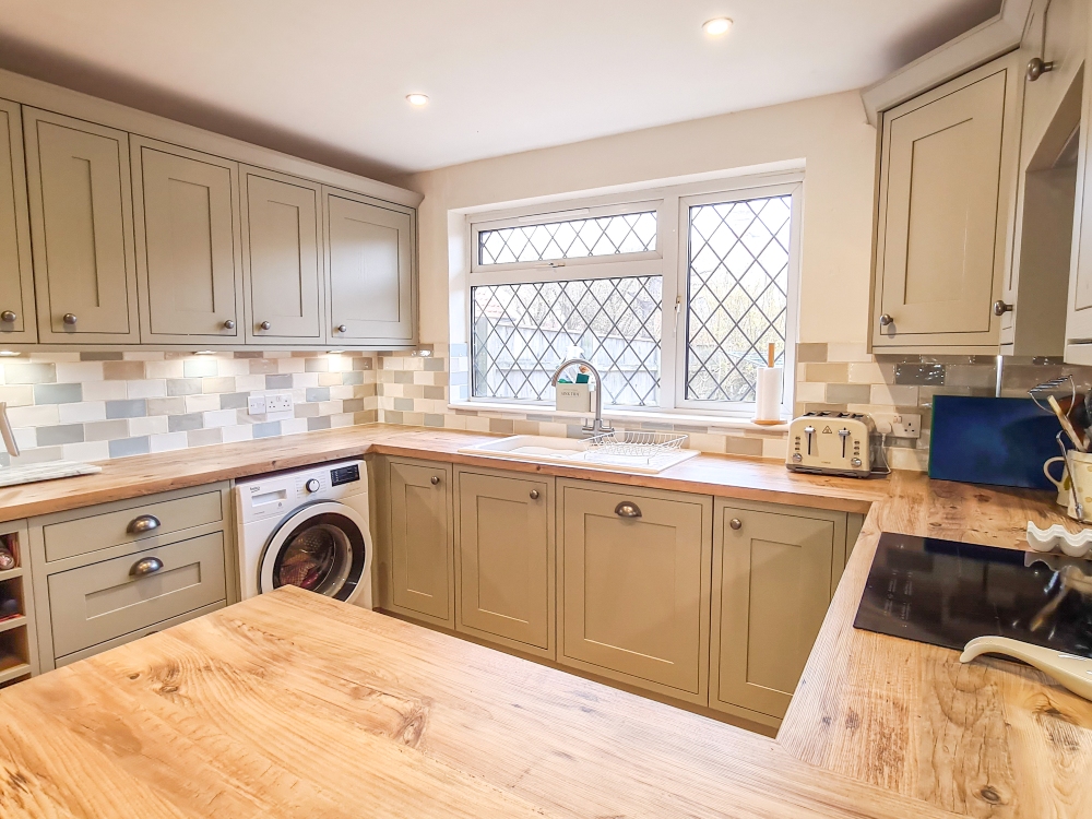 3 - Kitchen