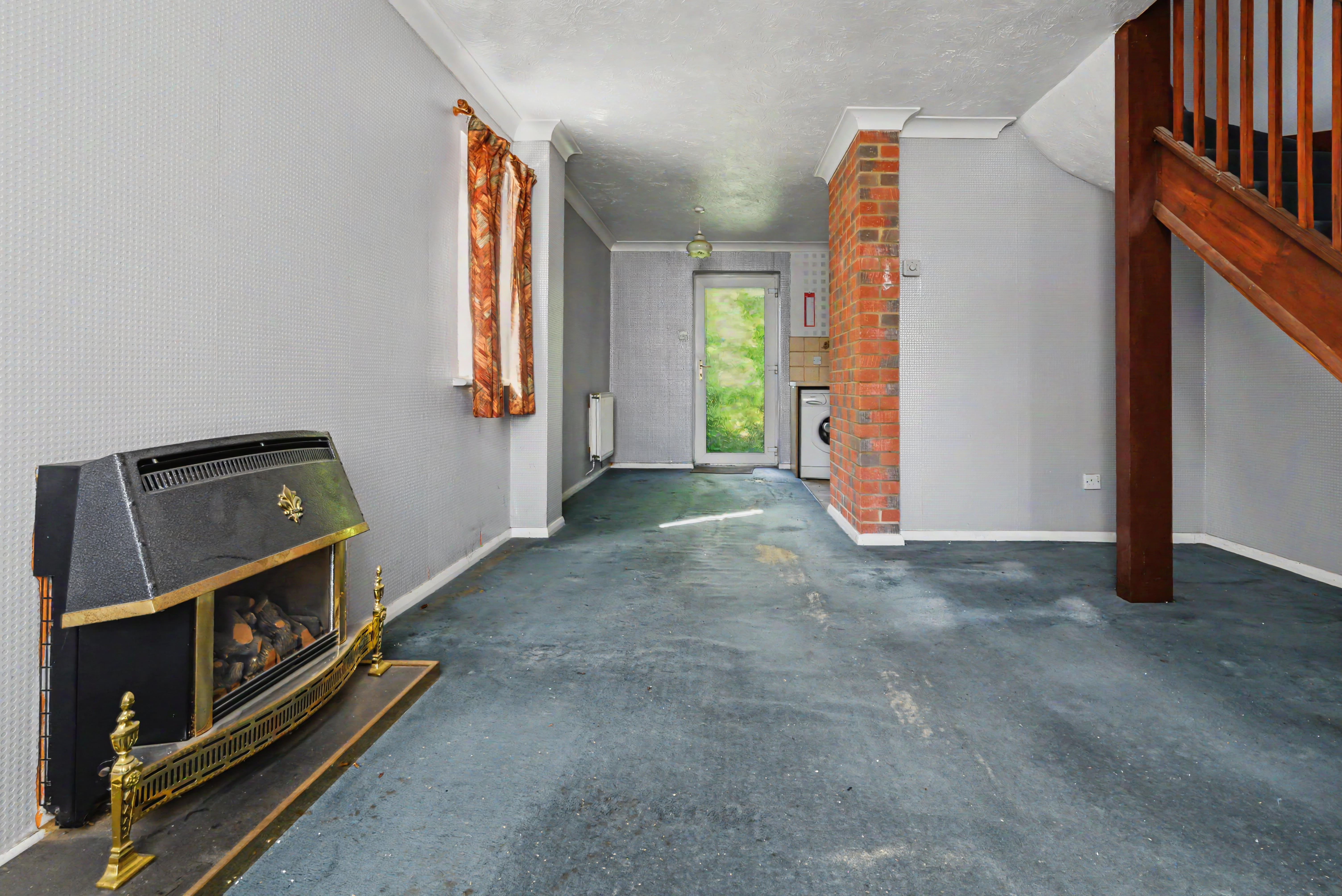 4 - Living room
