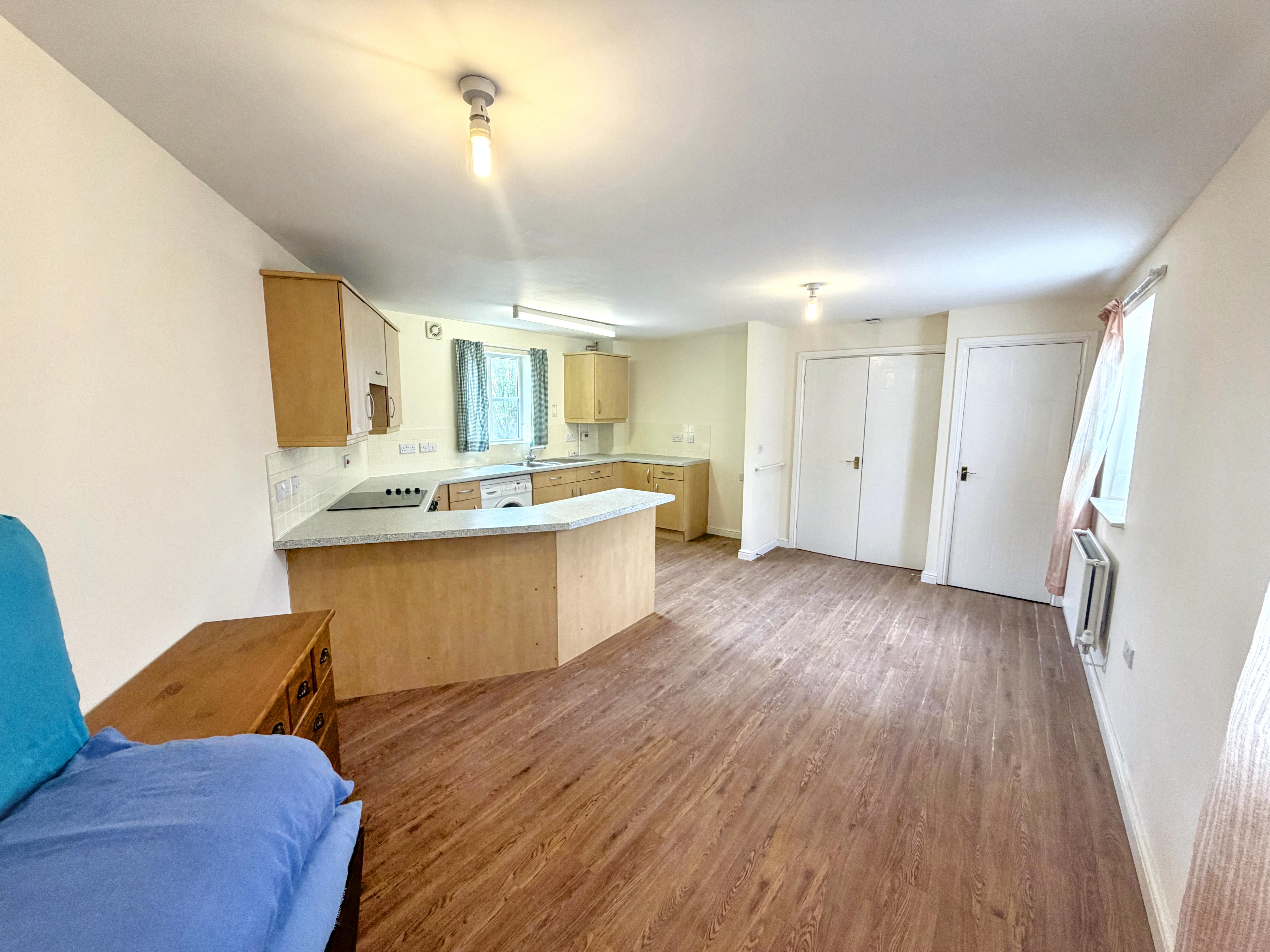 4 - Kitchen