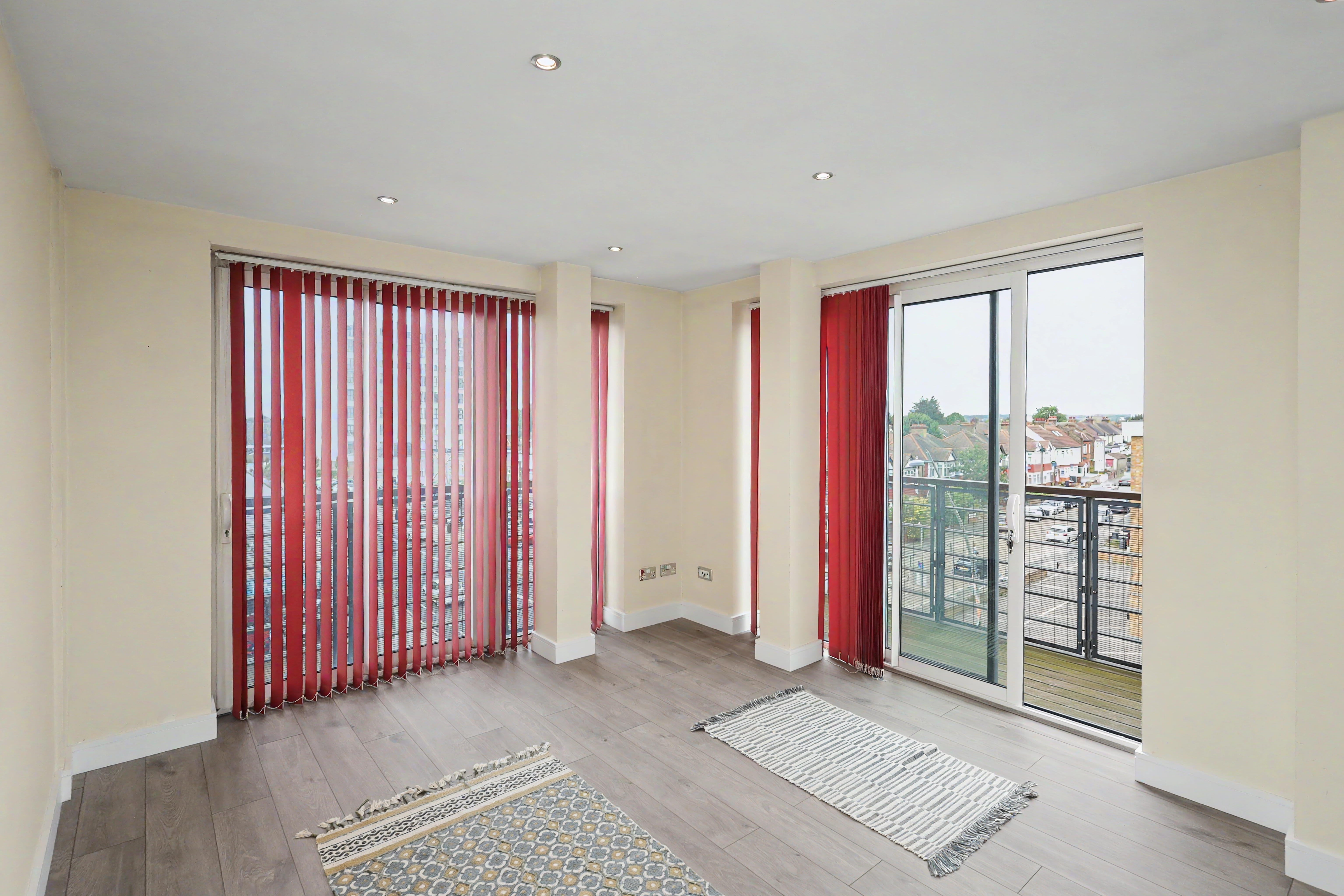 5 - Living room