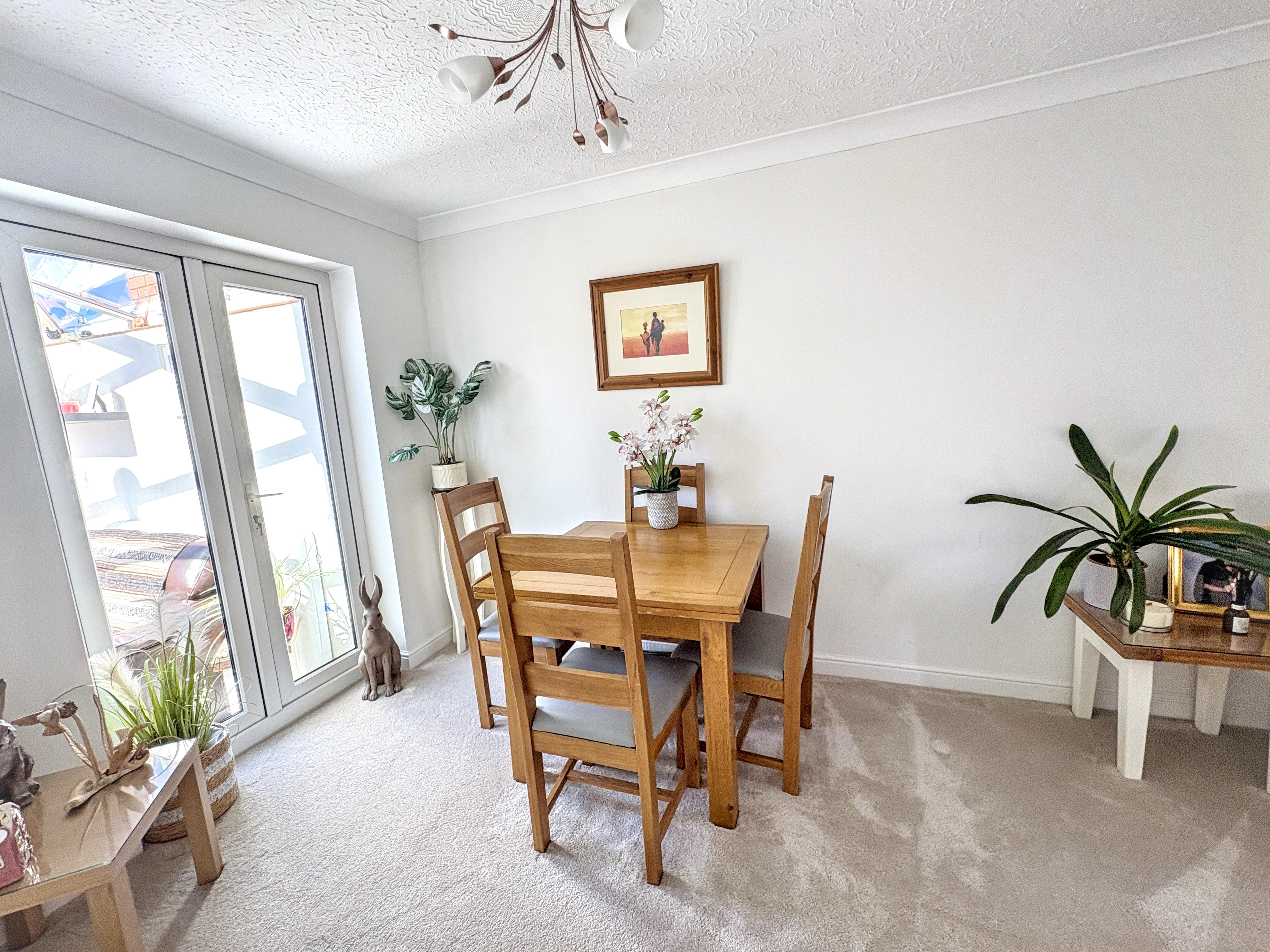 5 - Dining room