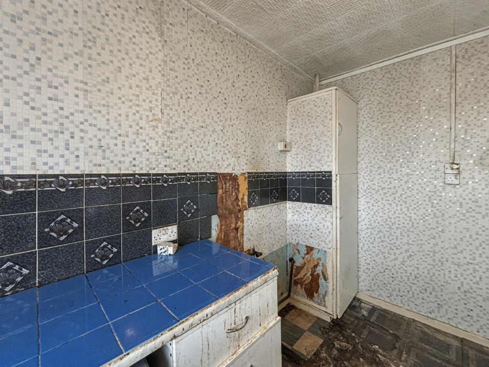 3 - Kitchen