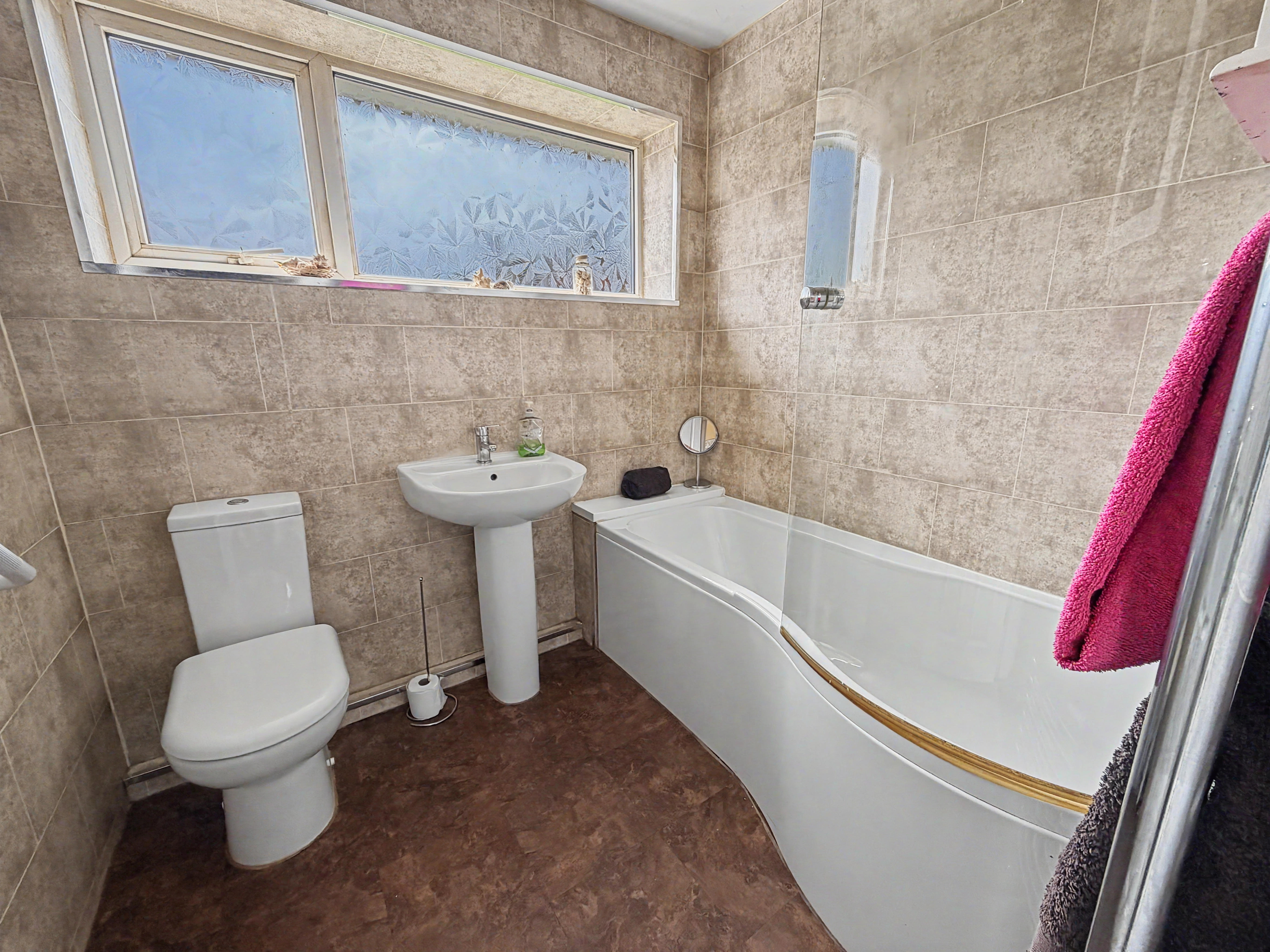12 - Bathroom