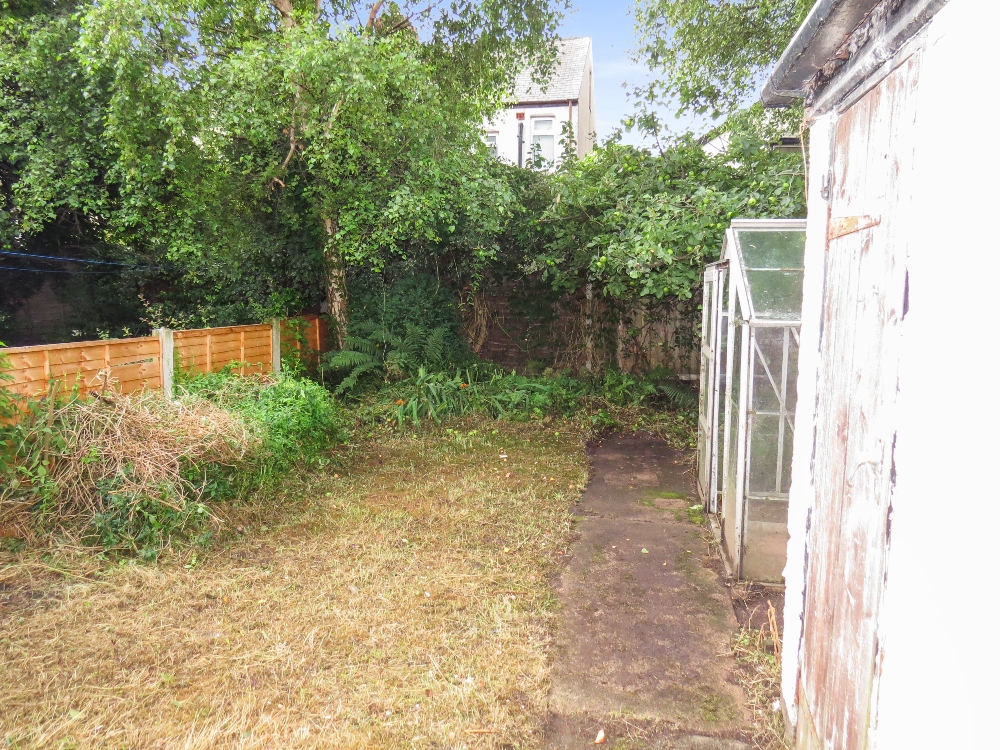 16 - Garden