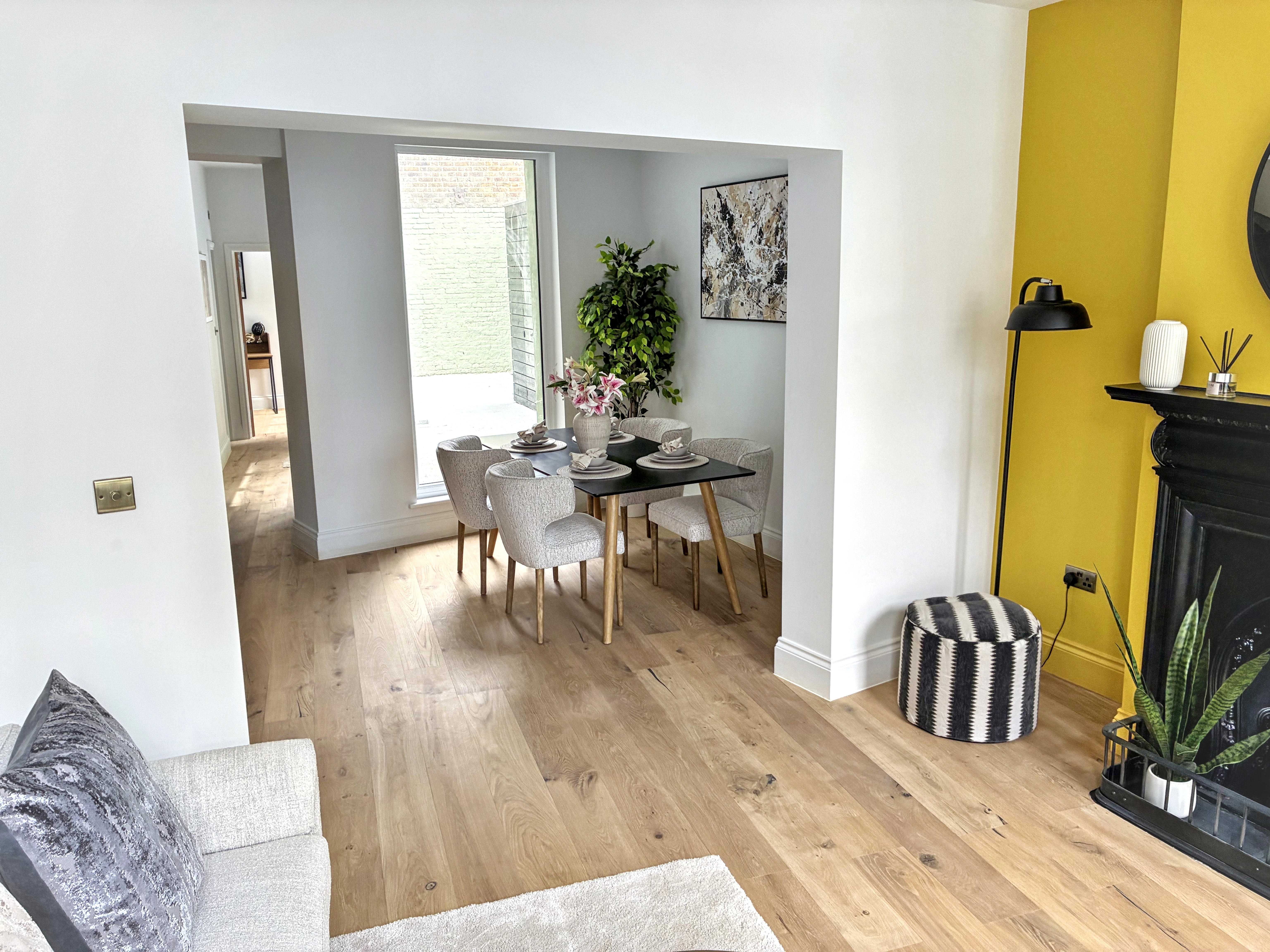4 - Living room