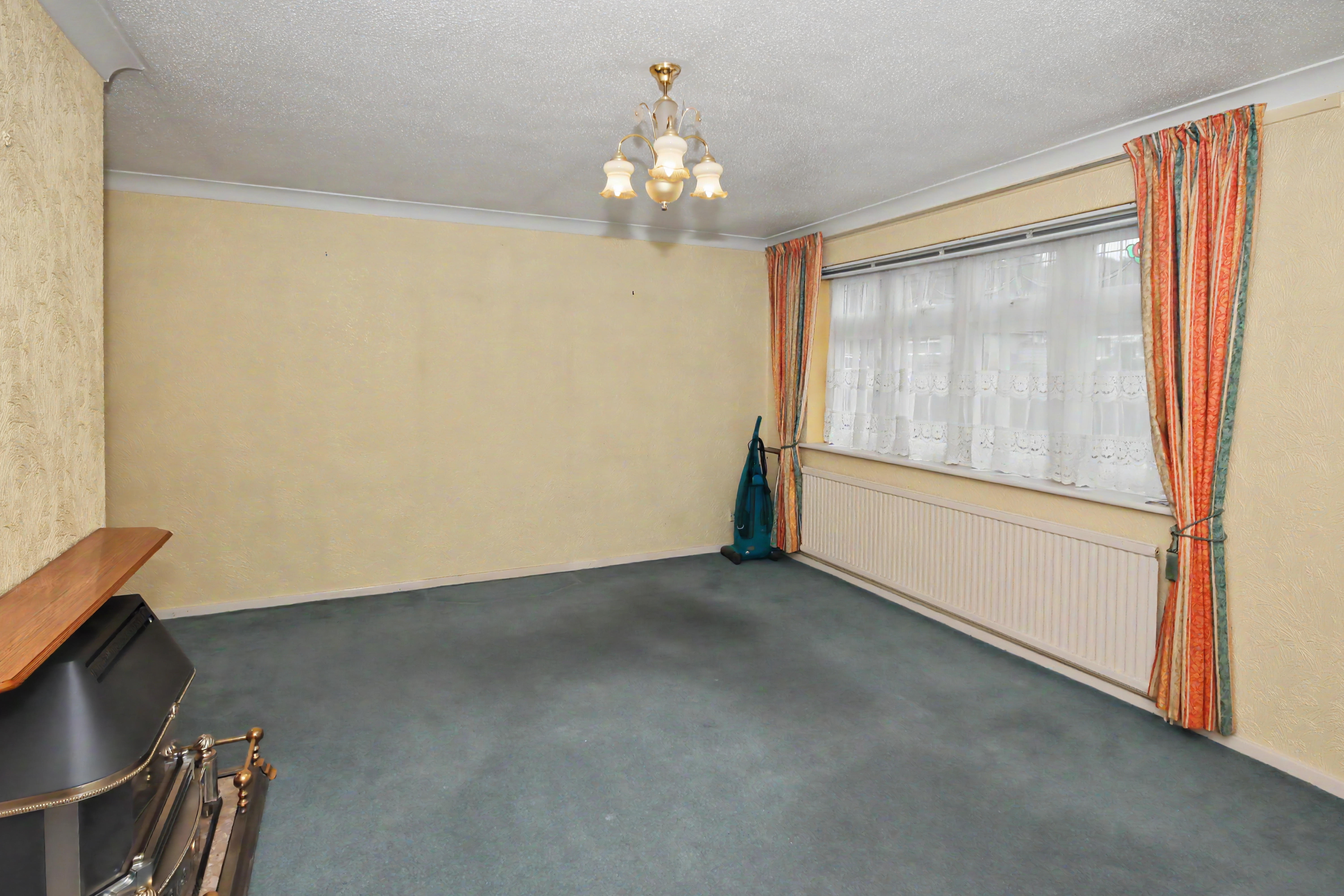 4 - Living room