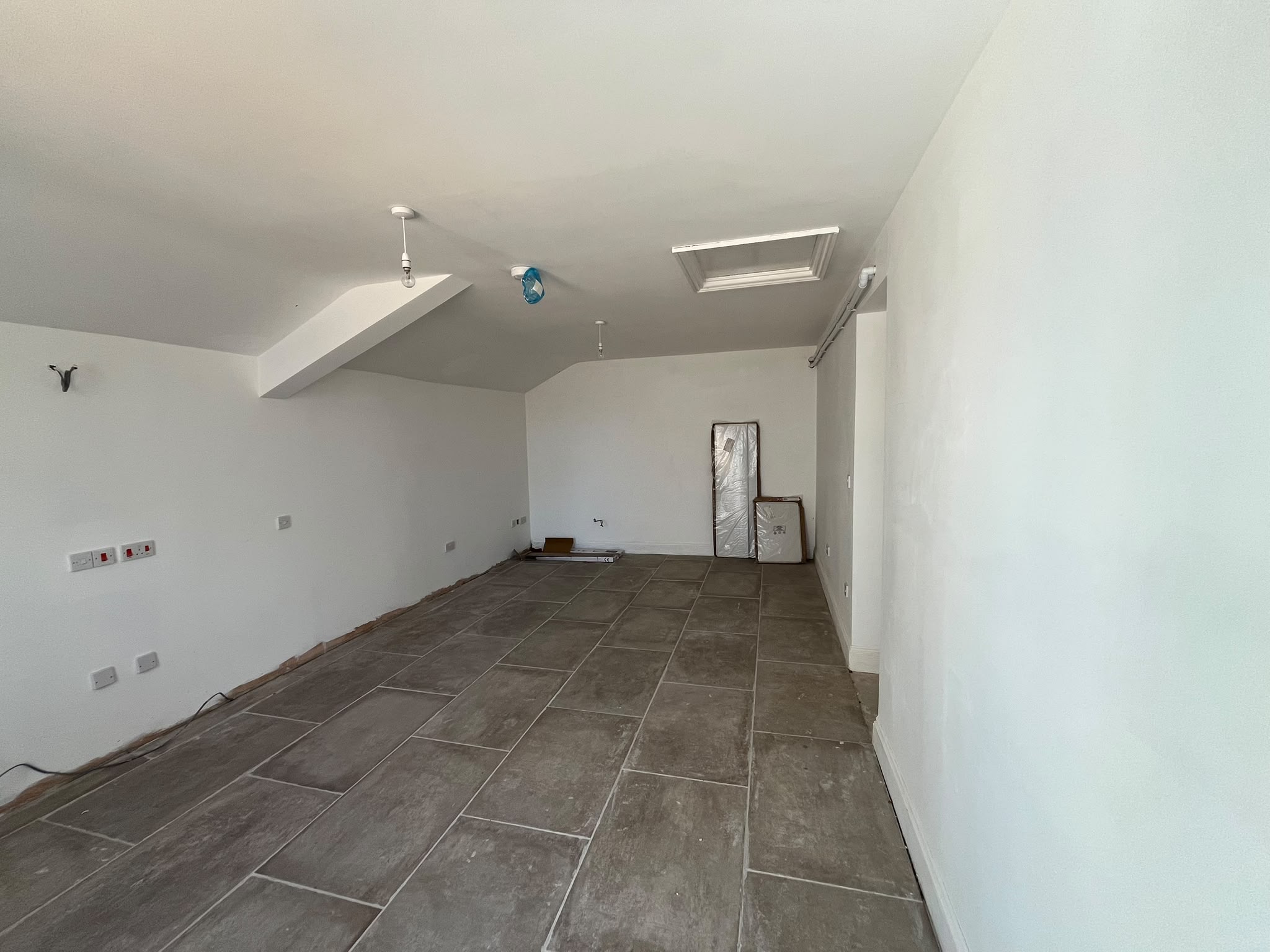 6 - Kitchen