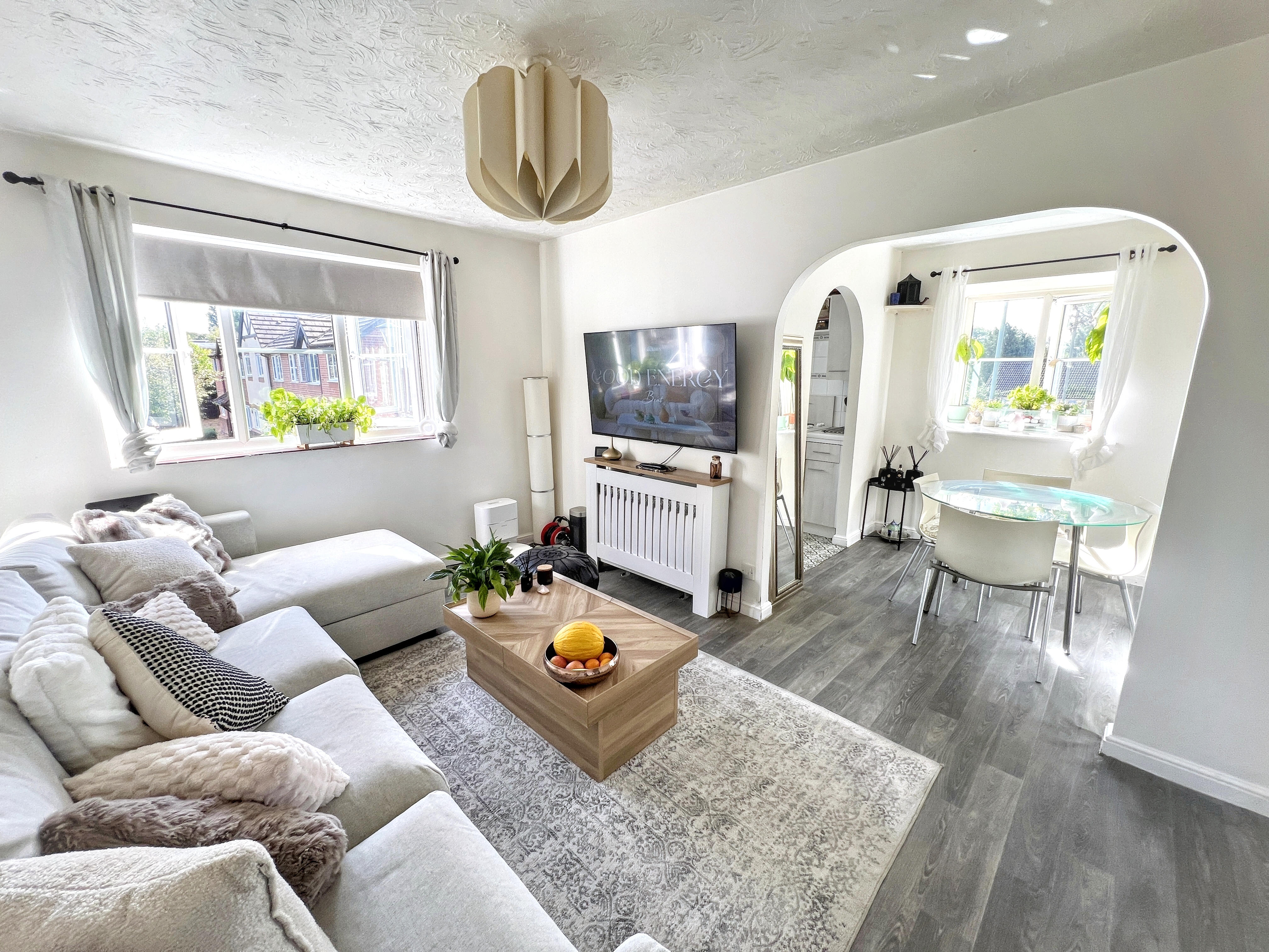5 - Living room