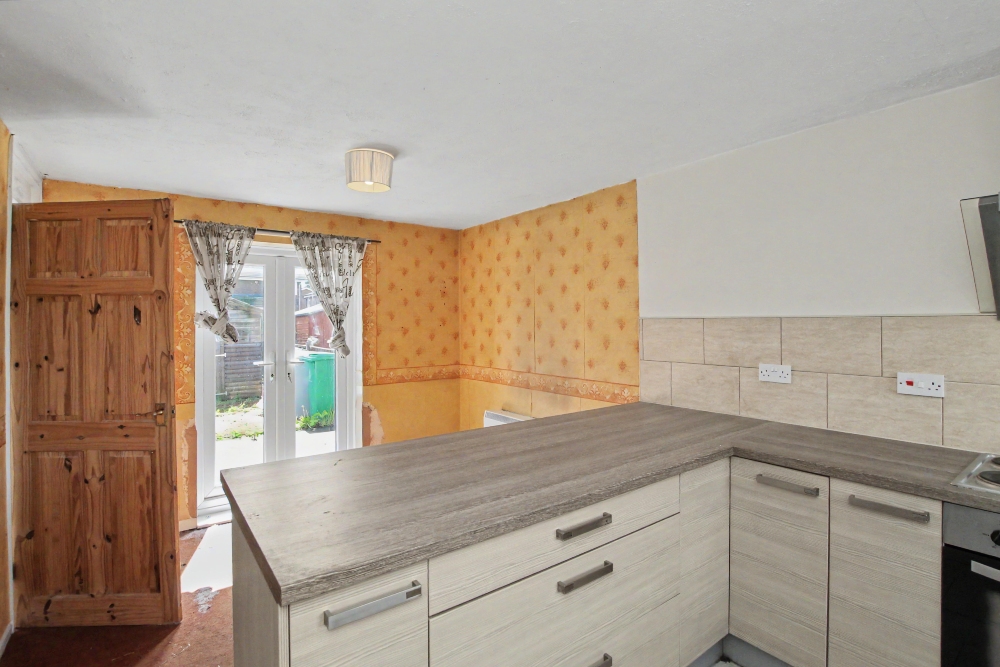 3 - Kitchen