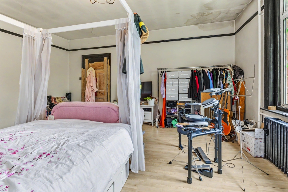 21 - Bedroom 3