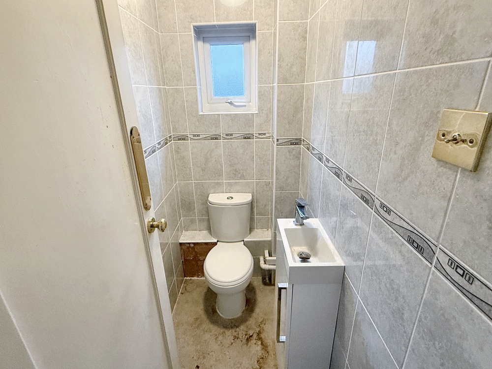 9 - Downstairs toilet