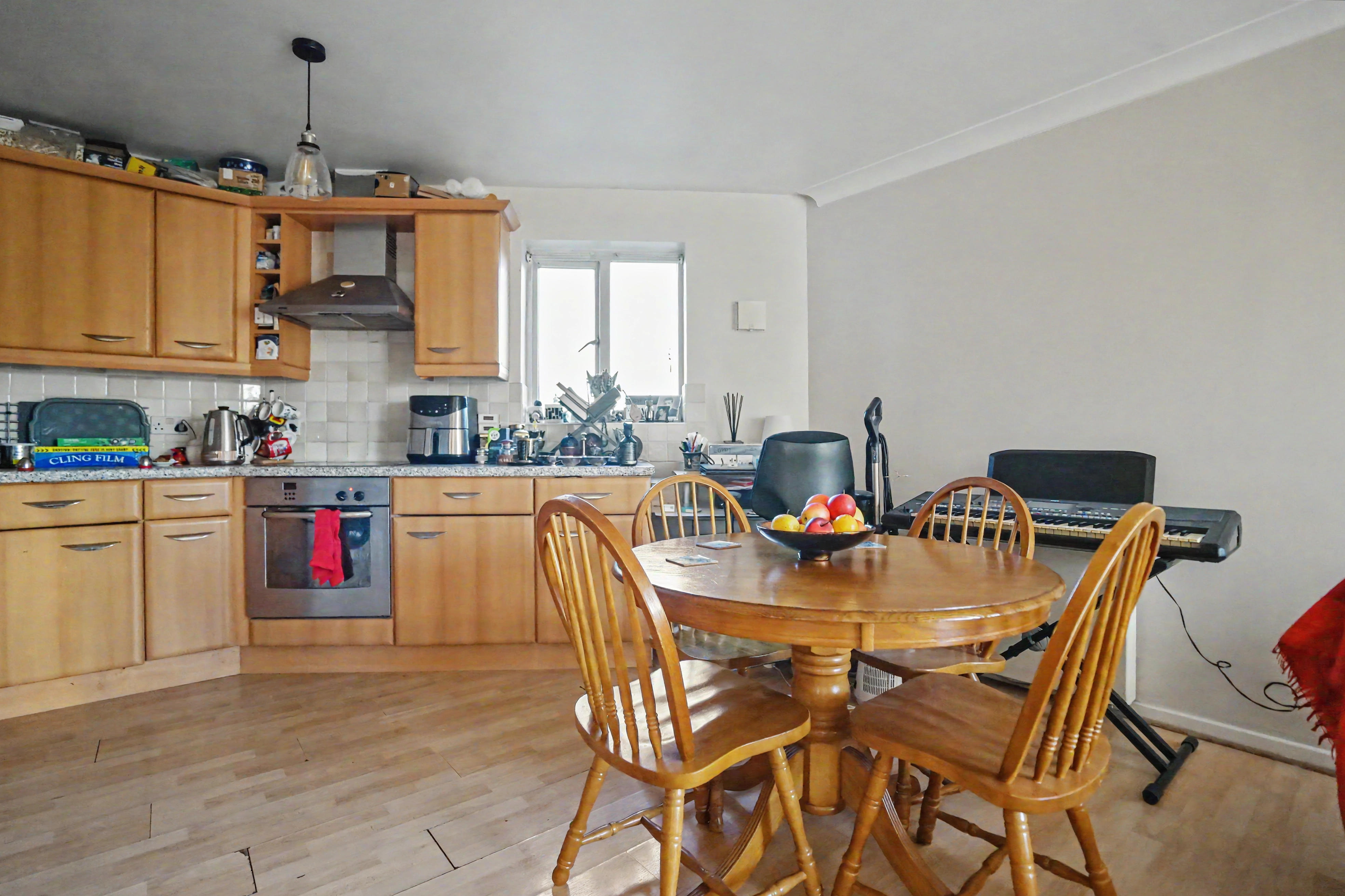 7 - Kitchen